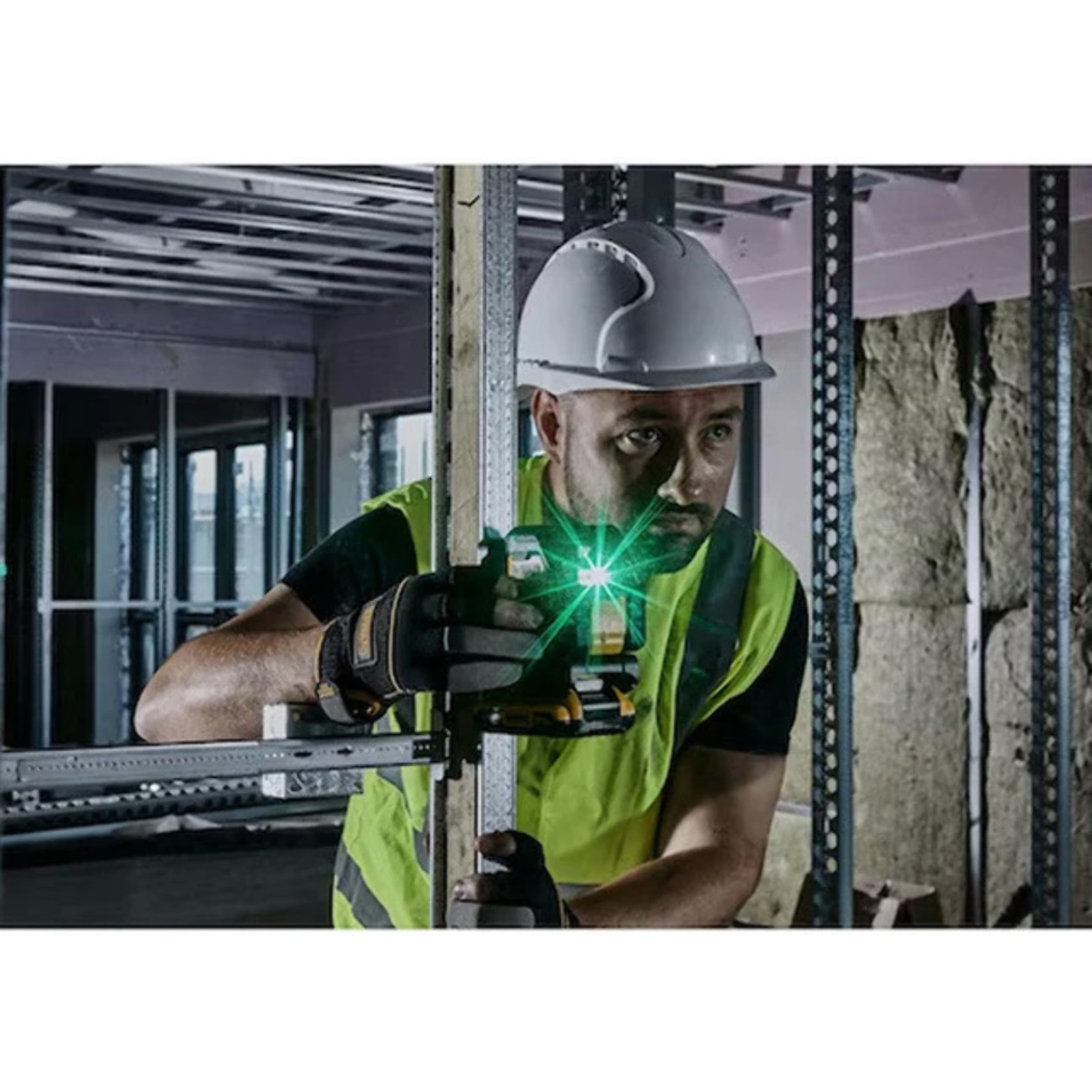 Laser Croix Compact XR 18V - Faisceaux verts – DEWALT - DCLE34021N-XJ