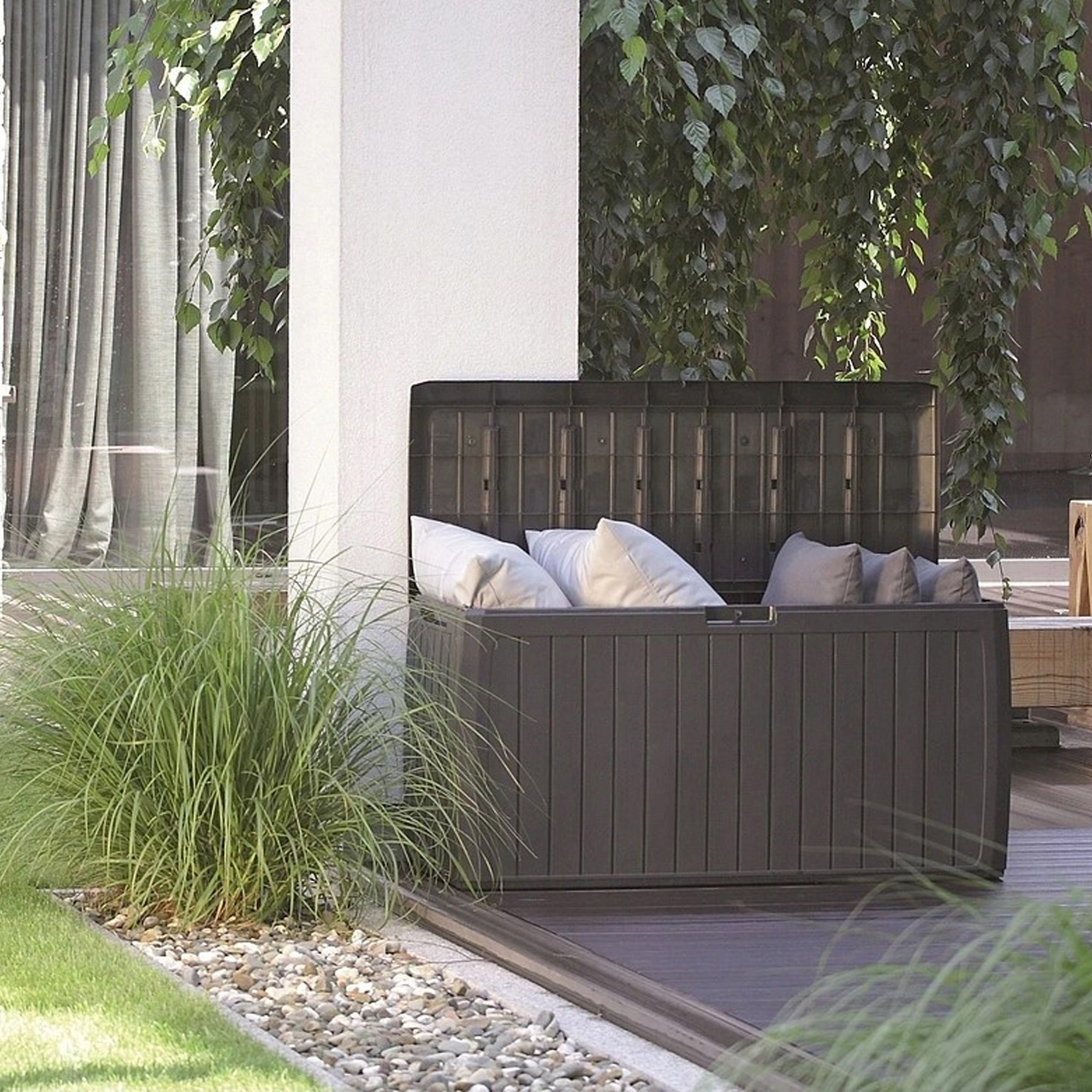Baul de jardin 290 litros Prosperplast Boxe Board de plastico en color antracita 116,6 x 47 x 59,5 cm
