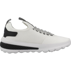 Zapatillas Niño de la marca GEOX  modelo J ACTIVART BOY BLANCO