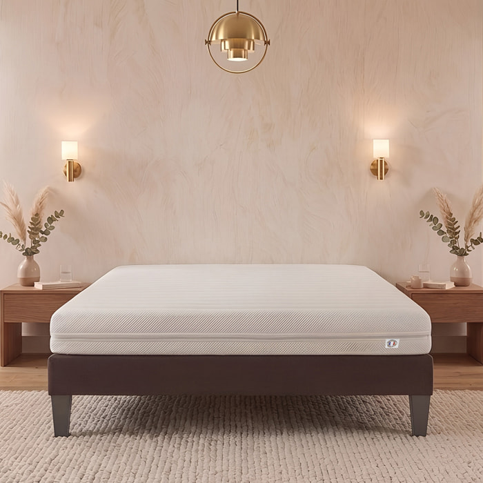 Matelas Egio, 12 cm, Latex Synthétique, Soutien Ferme, Déhoussable, Aération Optimale, Fabrication Française