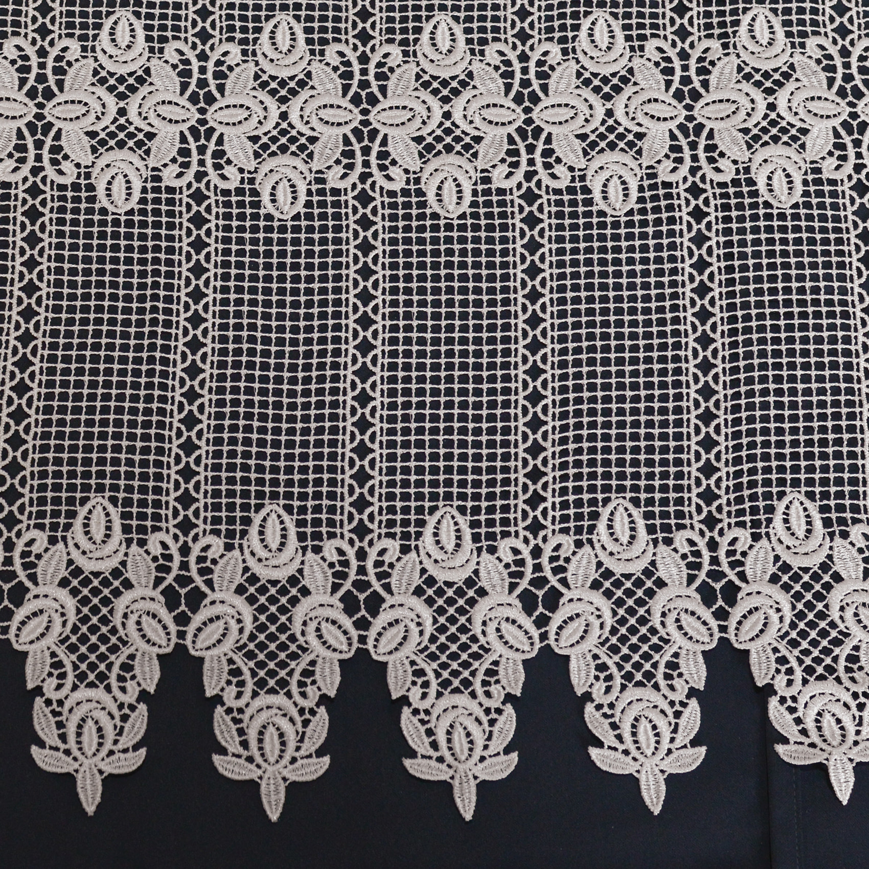 Brise bise en macramé au style ornemental - Ecru
