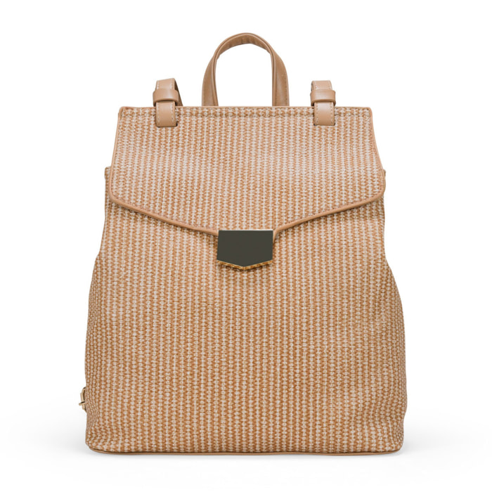 Mochila de vestir tostada con solapa