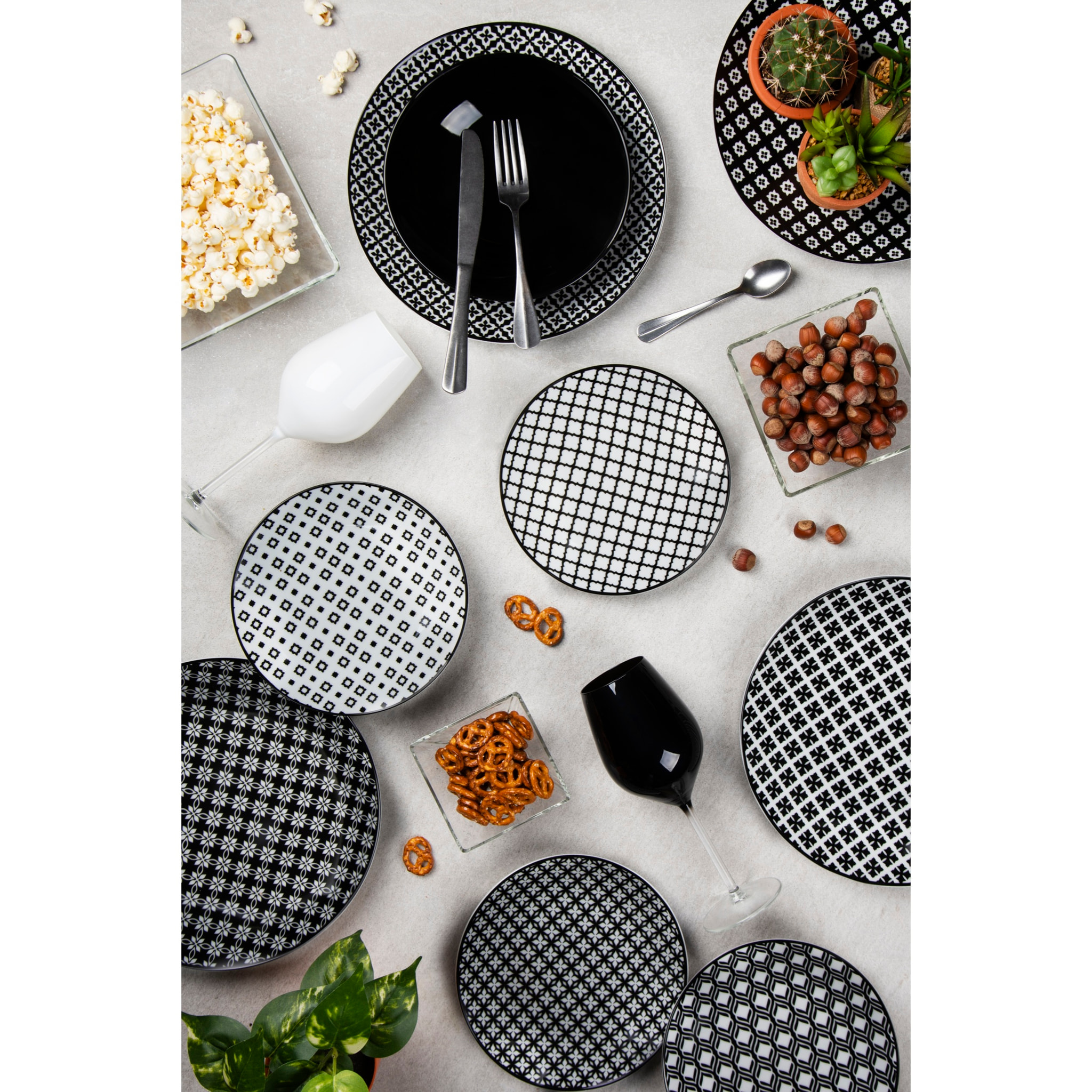 Service de table 18 pièces Excelsa – Monochrome, Porcelaine Multicolore