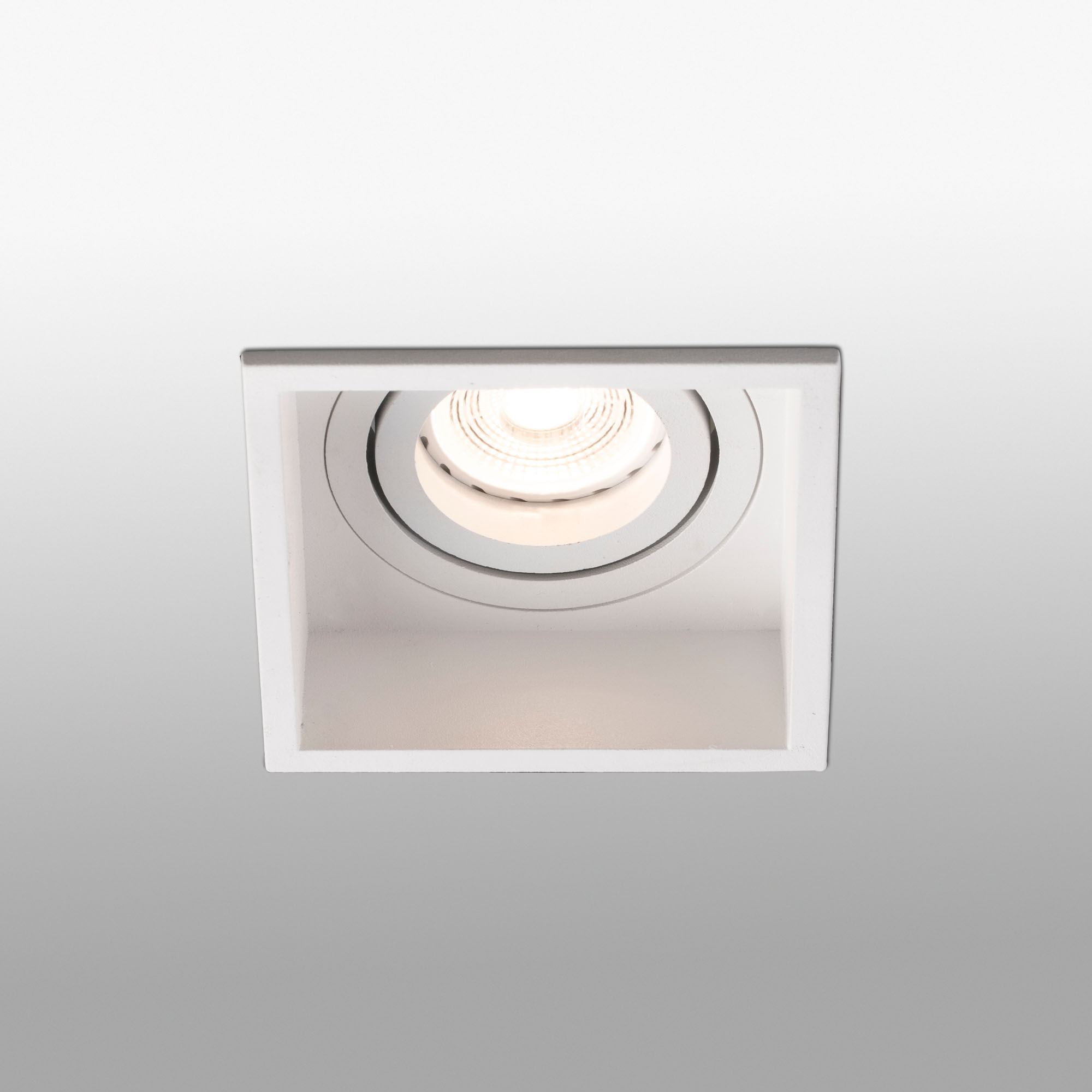 HYDE SQ Empotrable blanco cuadrado orientable