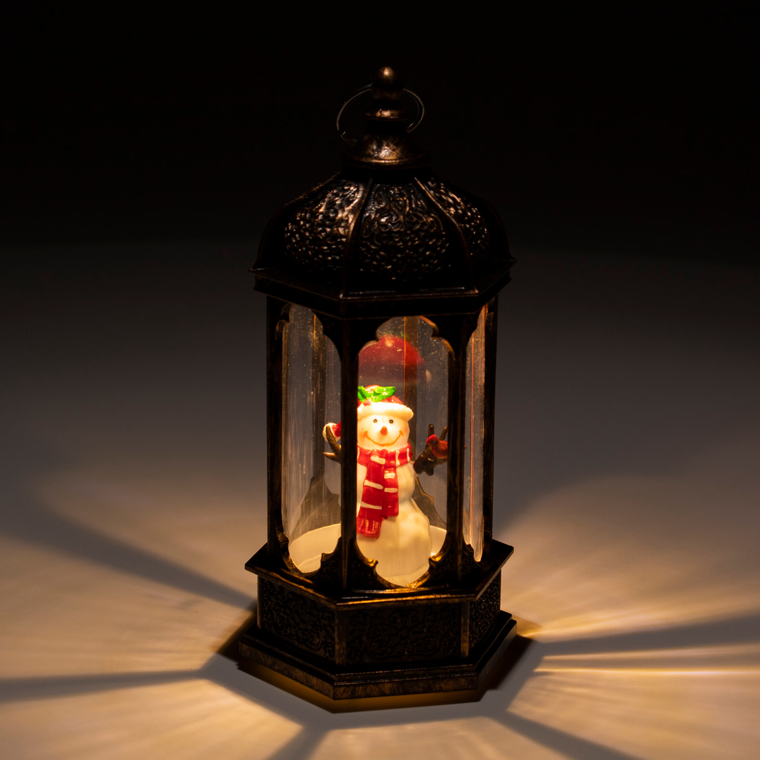 Candelabro di Natale con luce ed effetto neve di 14 cm. Design Pupazzo di neve.