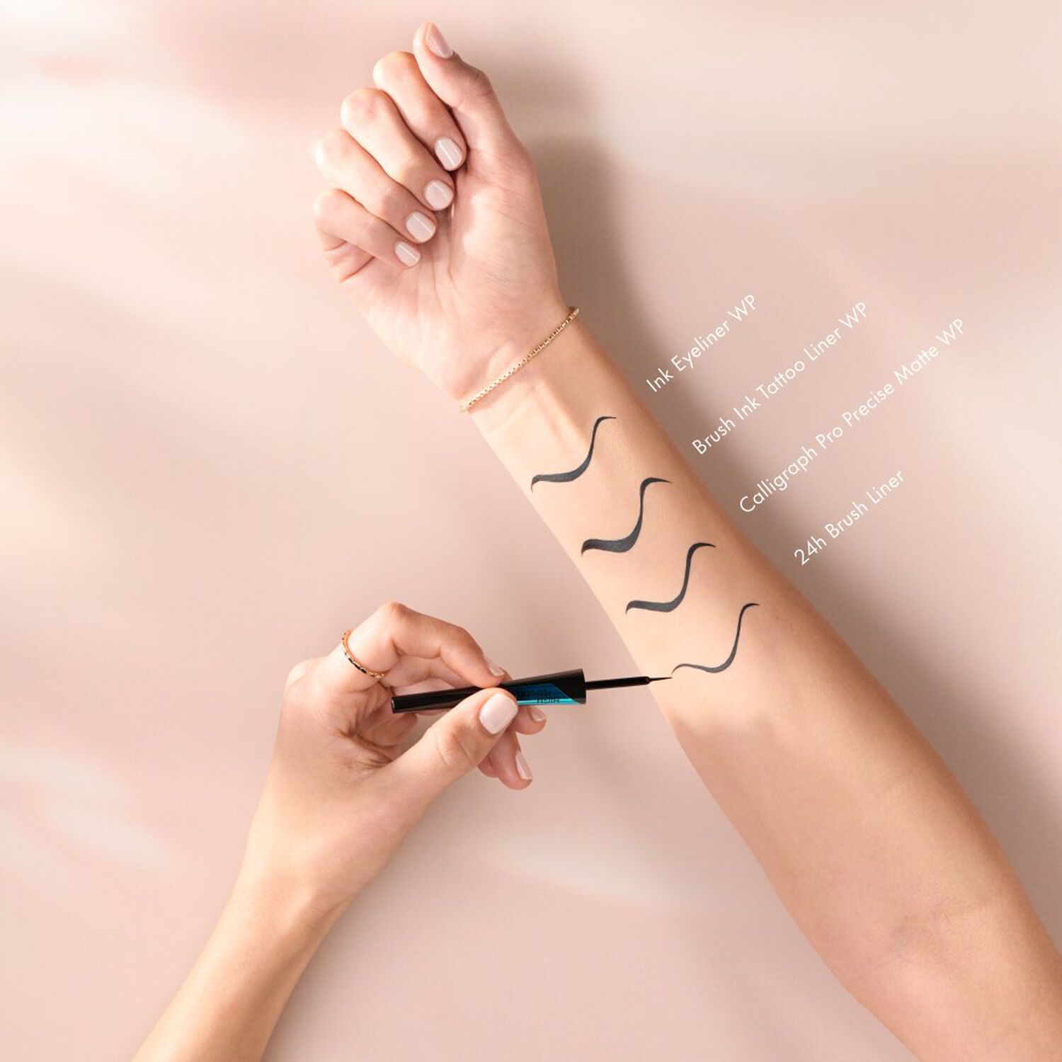 24h Brush Liner Waterproof - Eyeliner Mat Tenue 24h Waterproof