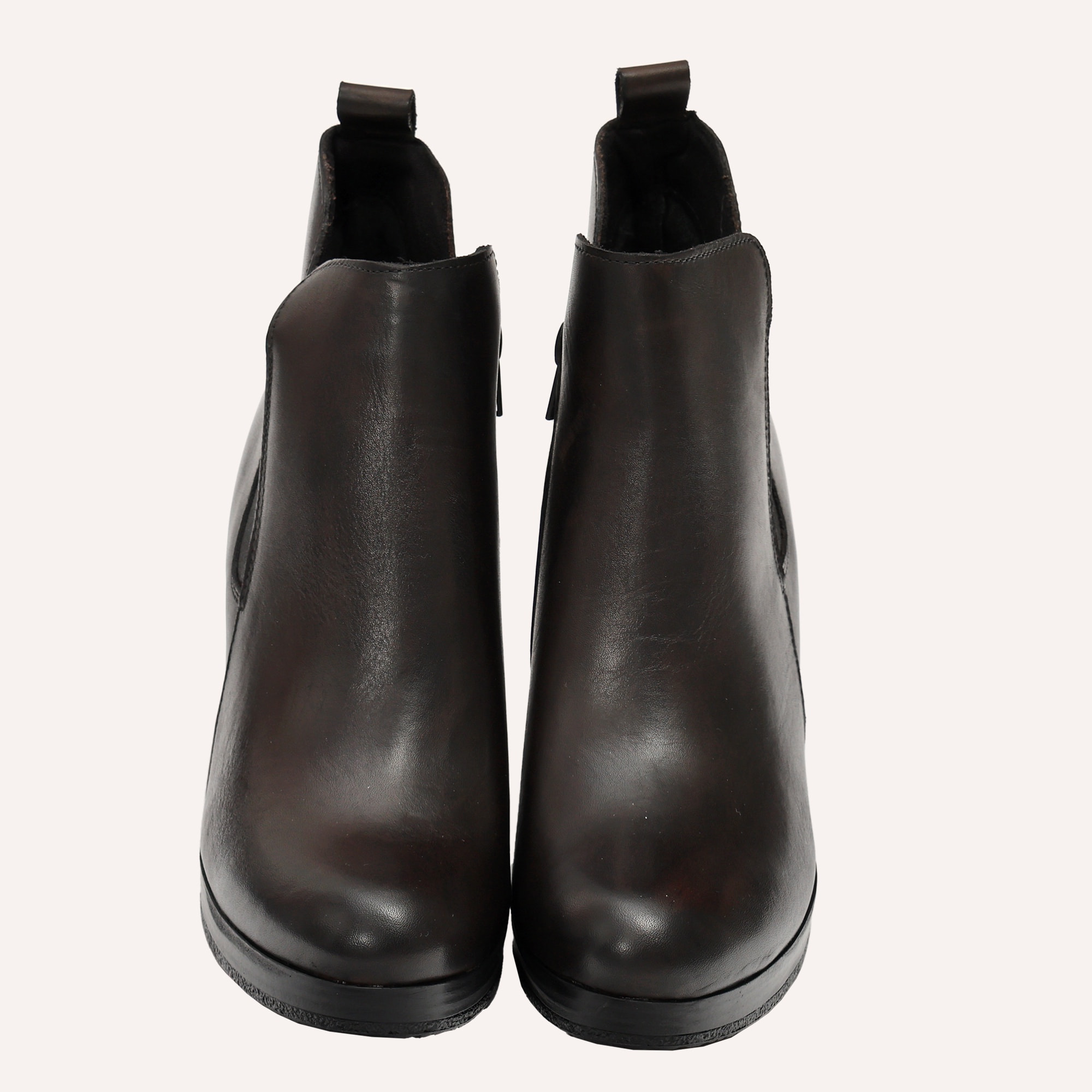 Stivaletto in vera pelle con tacco e fascia elastica