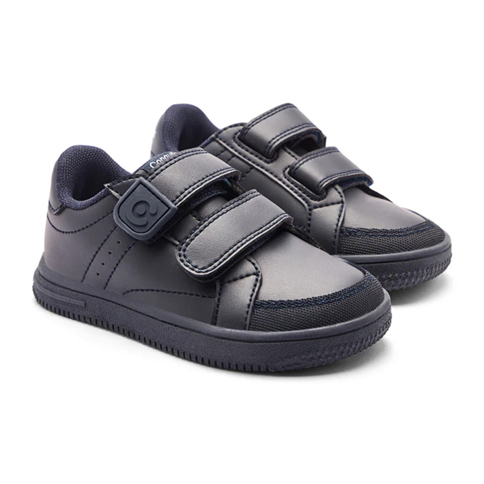 Scarpe scolastiche per bambini, design rispettoso e materiali traspiranti