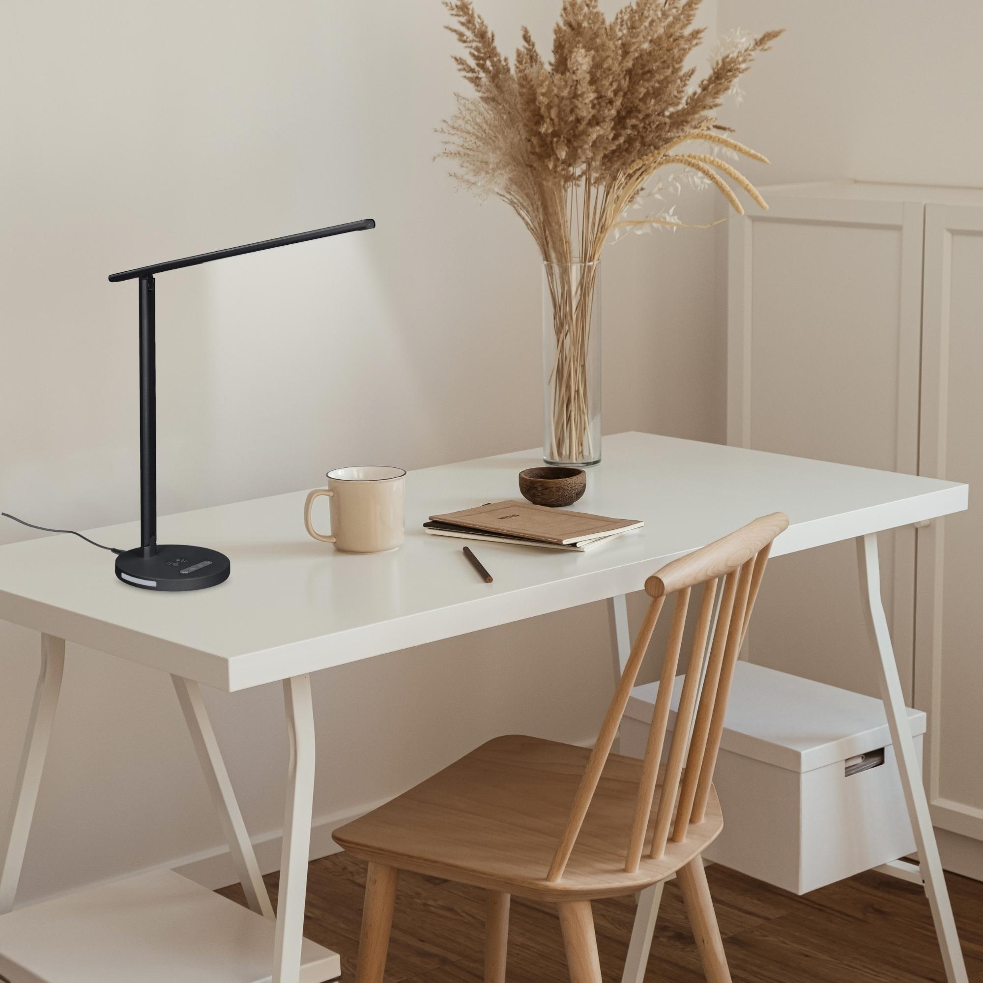 BLUCO KODA Flexo Led Regulable con Control Táctil. Lámpara de Escritorio con Cargador Inalámbrico para Móviles Negro 15W