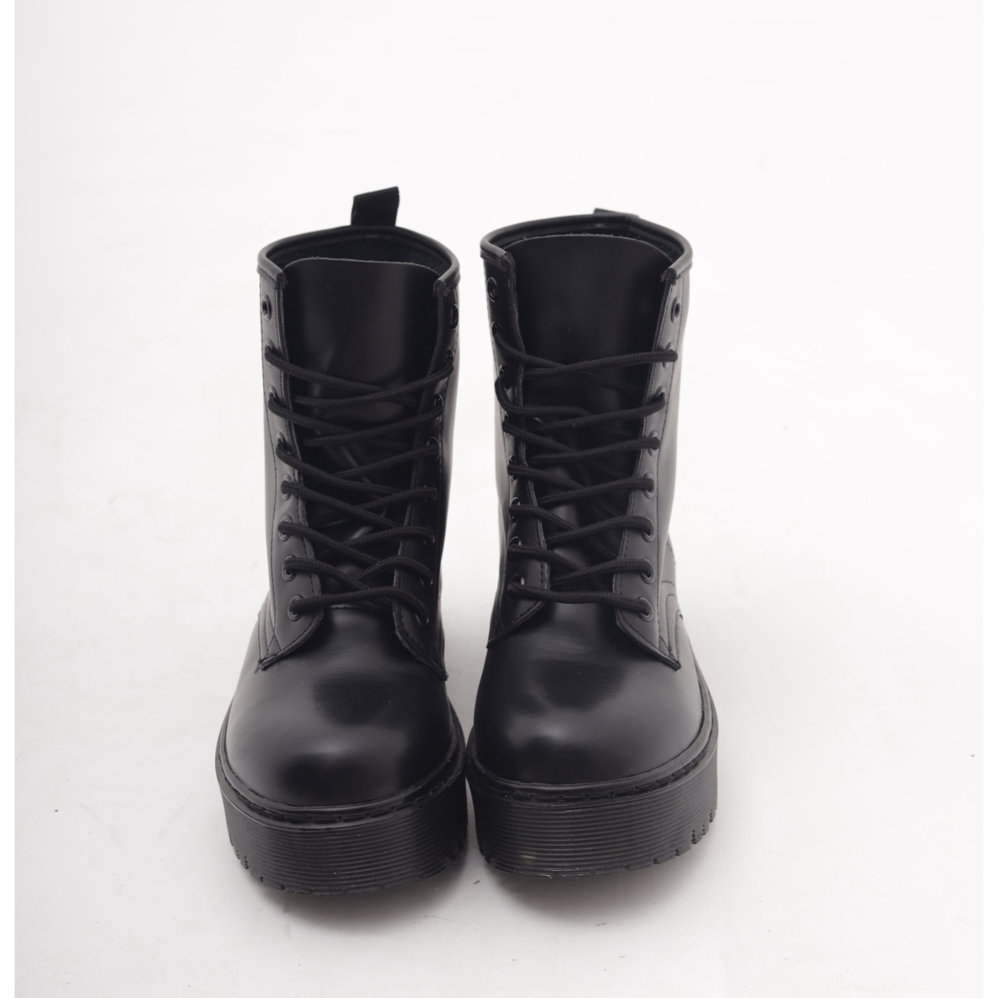 ANFIBIO 8 BUCHI PLATFORM NERO