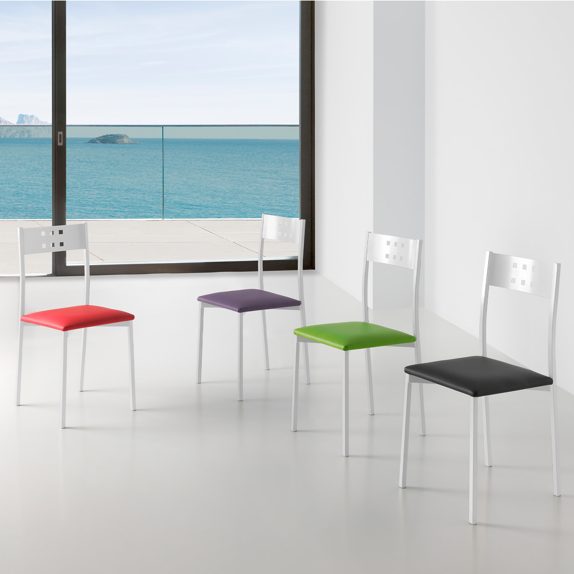 Set de 4 sillas – Polipiel lisa con diseño minimalista