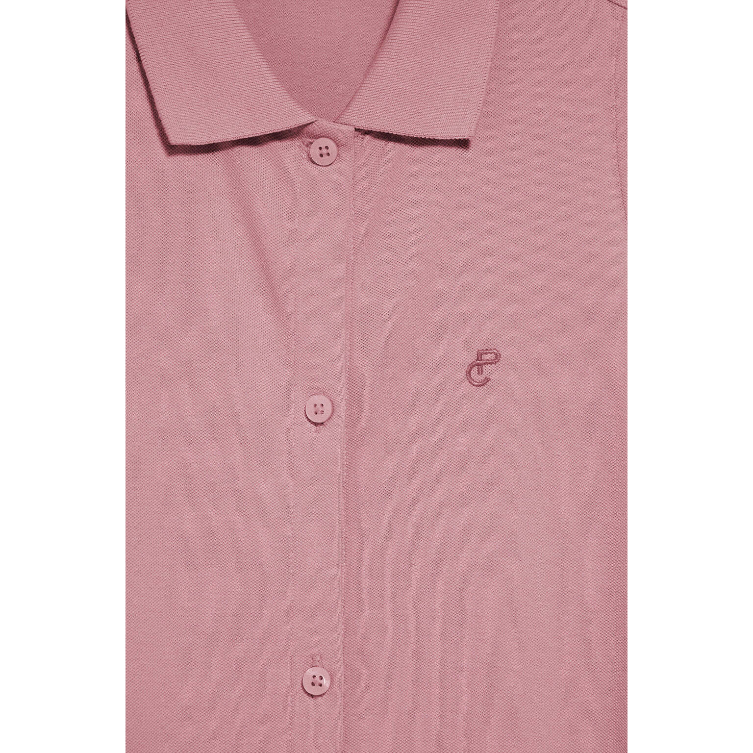 Vestido rosa empolvado sin mangas abotonado con monograma bordado