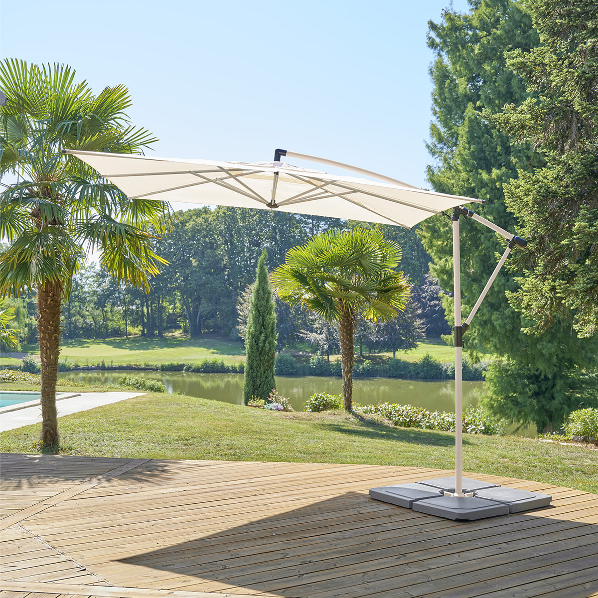 Parasol déporté carré "Manoa" argile & blé 2,5 x 2,5m en aluminium acier et polyester