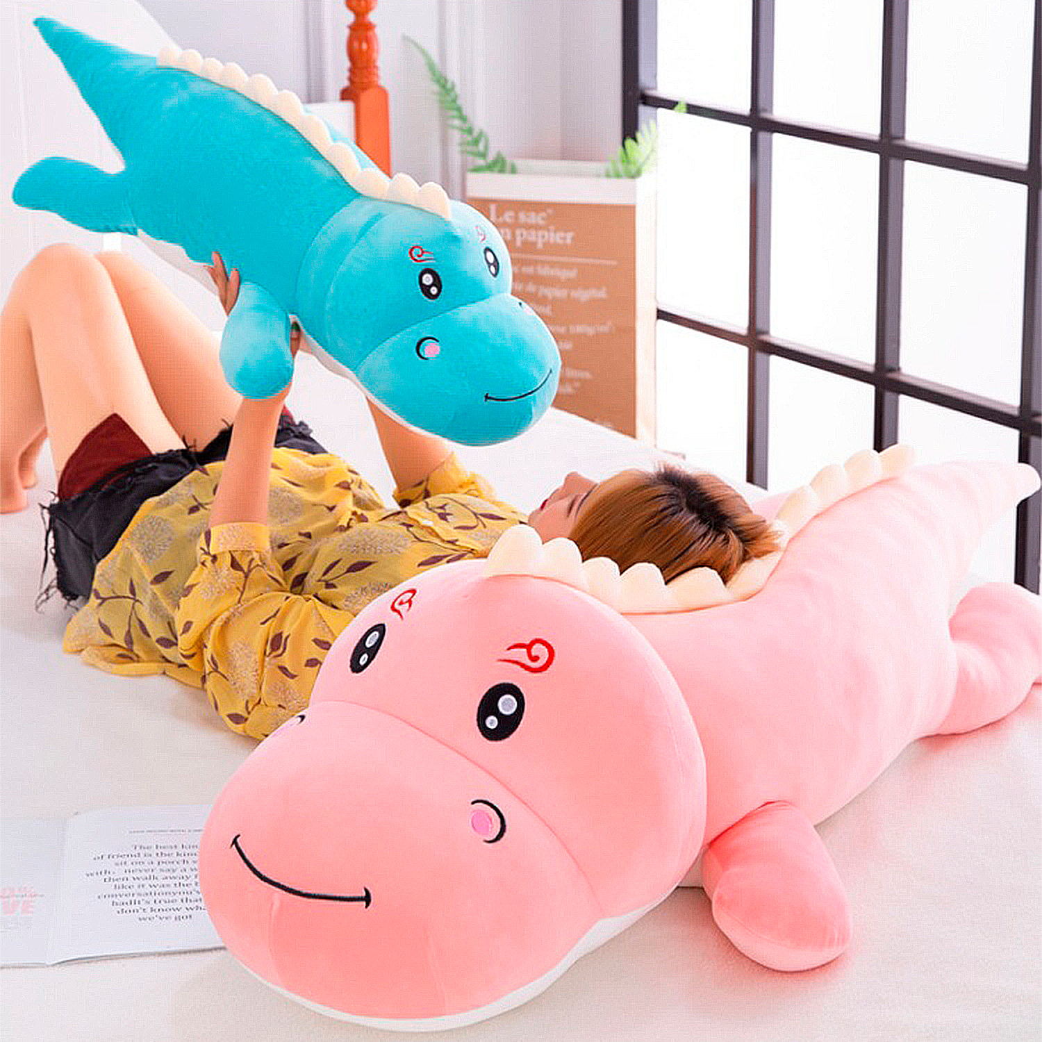 Cuscino extra morbido e soffice design dinosauro blu. 80 cm.