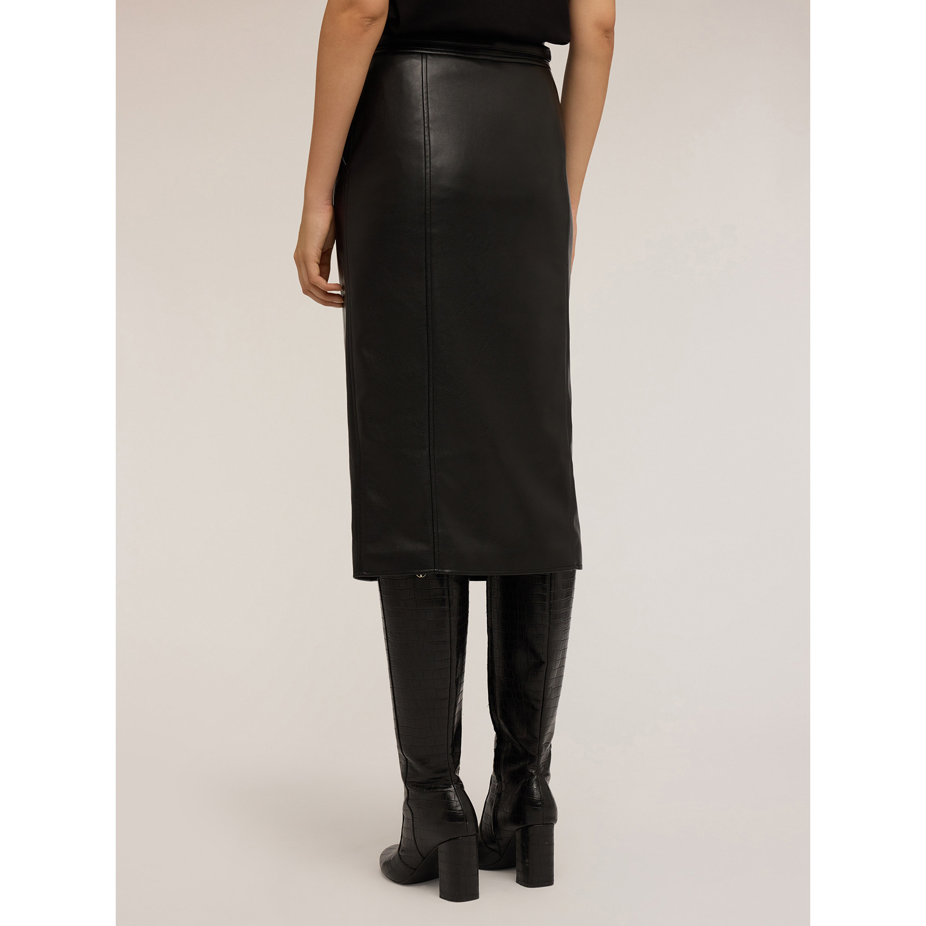 Motivi - Gonna a tubino in tessuto spalmato - Nero