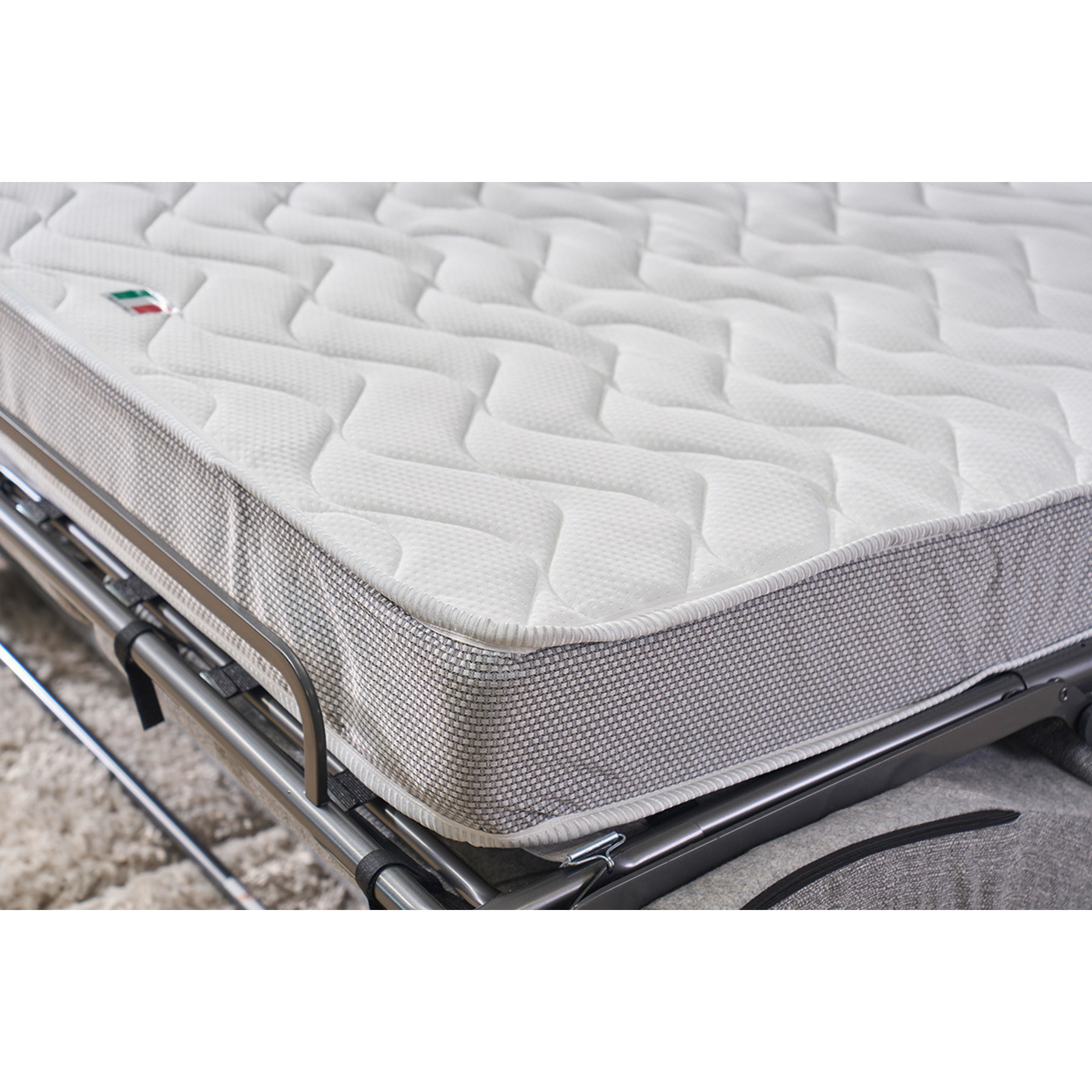 Canapé convertible en tissu gris clair et bois clair avec matelas 18 cm GRAHAM