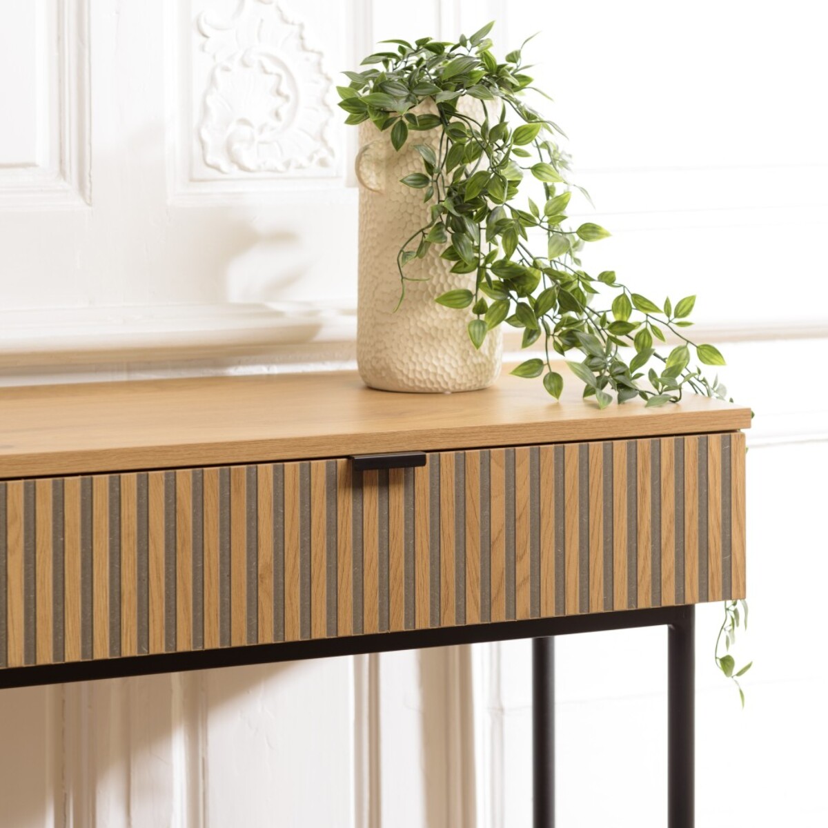 SCOTT - Console 2 tiroirs décor effet bois rainuré noir/naturel