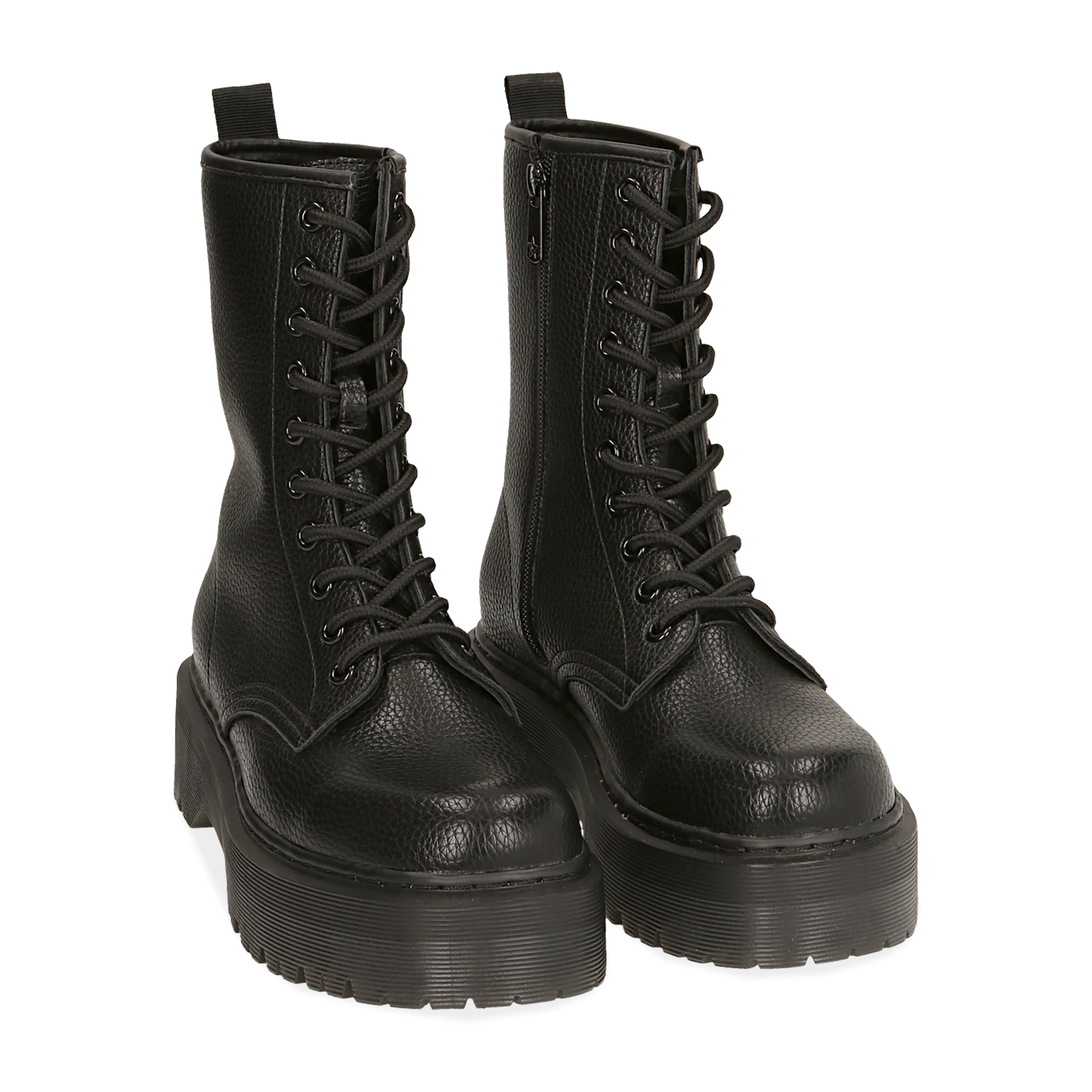 Anfibi neri bottalati