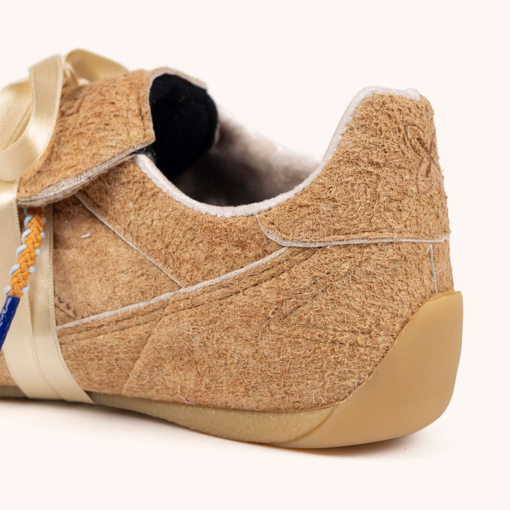 Zapatilla de Fútbol Retro-Futuro en Textura Yeti Arena MUNICH MUNDIAL STRADA YETI 07