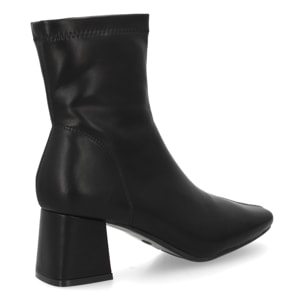 Botín caña media con tacón cuadrado