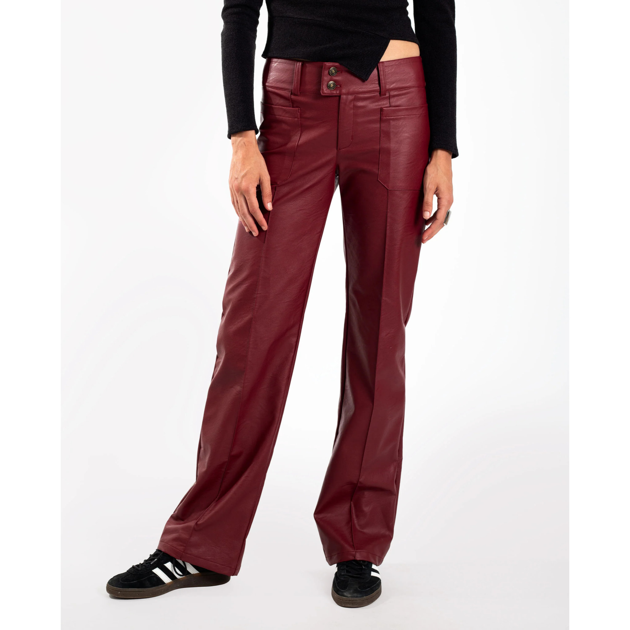 Pantalón de mujer polipiel oversize