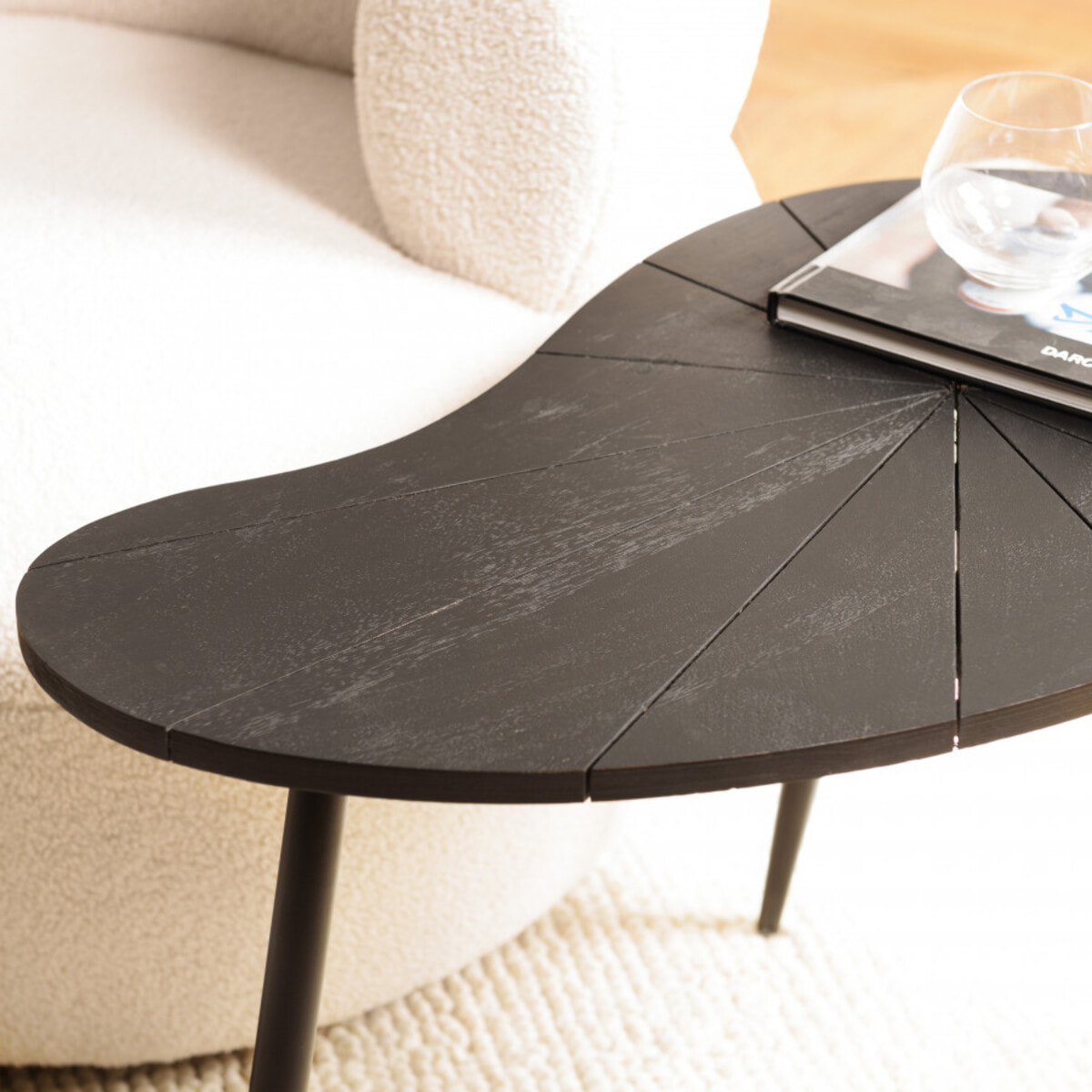 JAMES - Table d'appoint ovoïde plateau texturé noir mat pieds fer noir