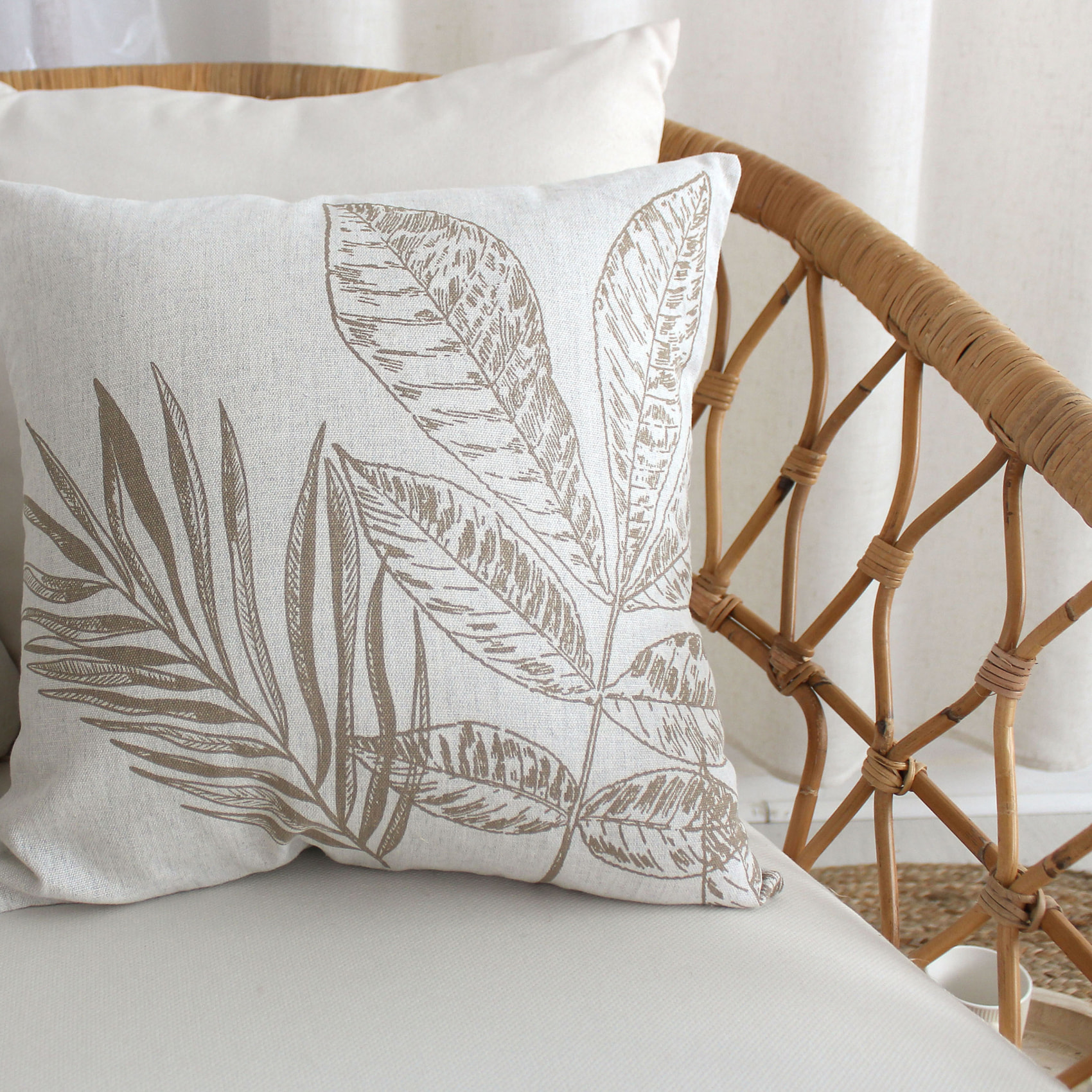 Coussin carré motif nature épuré - Ecru