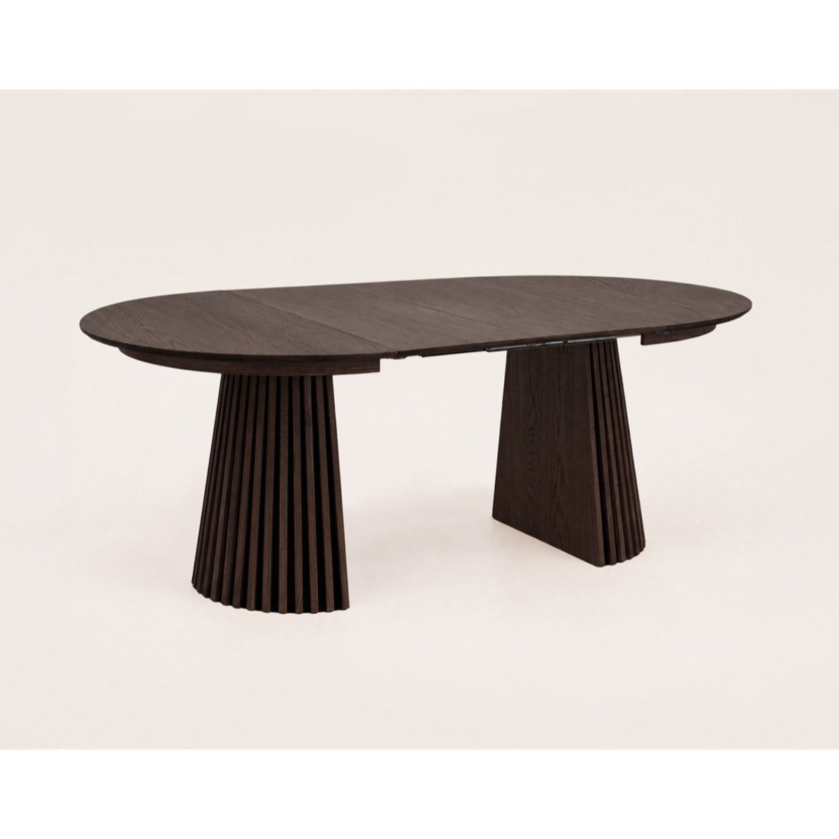 Freya - table à manger ronde extensible - effet bois foncé - 4 à 8 personnes - Marron