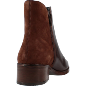 Botines Mujer de la marca GEOX  modelo D565EE 0AA21 MARRON