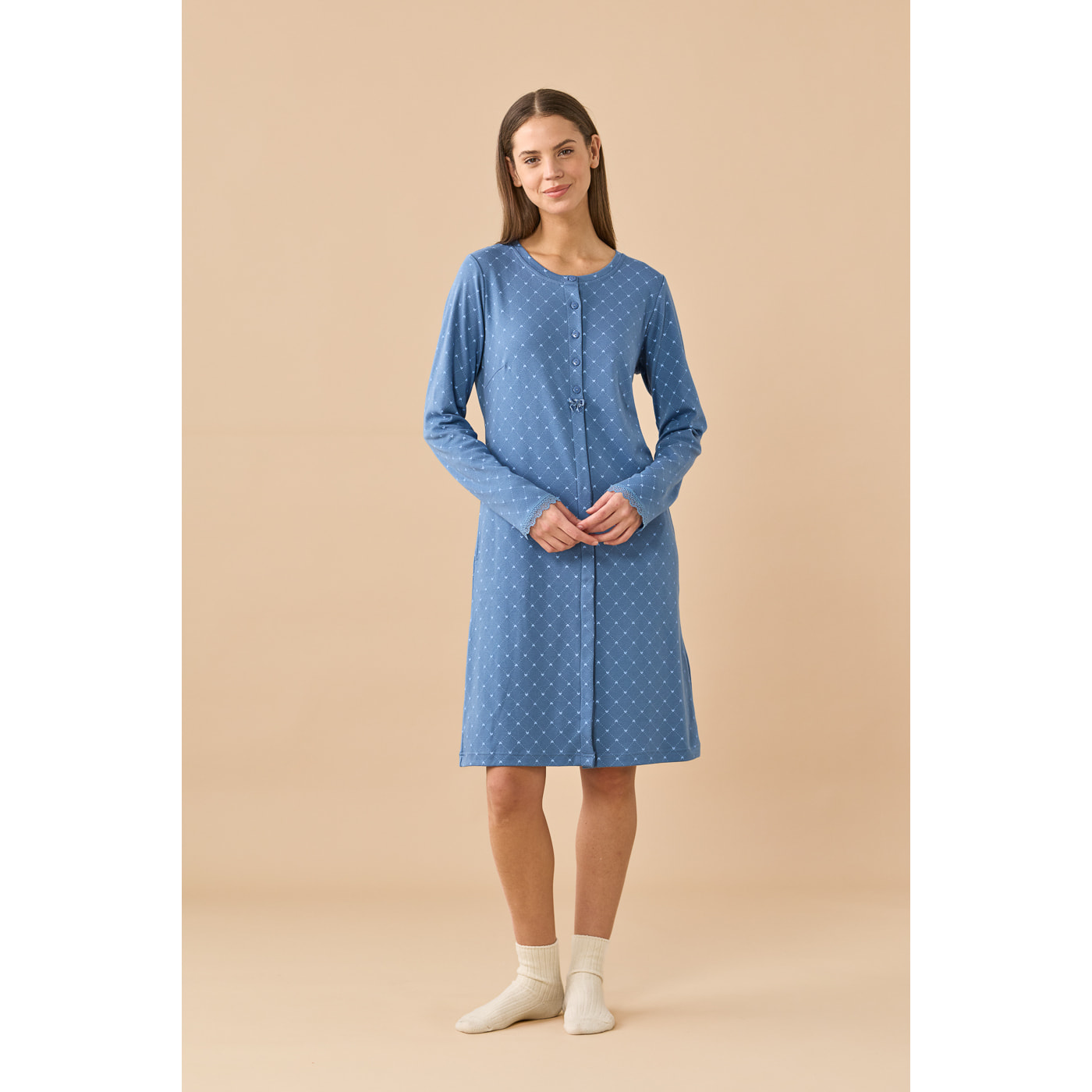 Camicia da notte donna in caldo cotone con abbottonatura frontale articolo cuore. Noidinotte