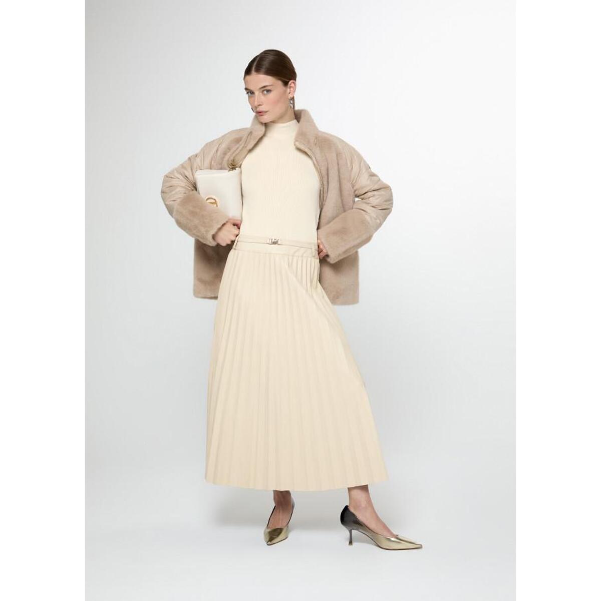 Cappotto combinato di piume di pelliccia