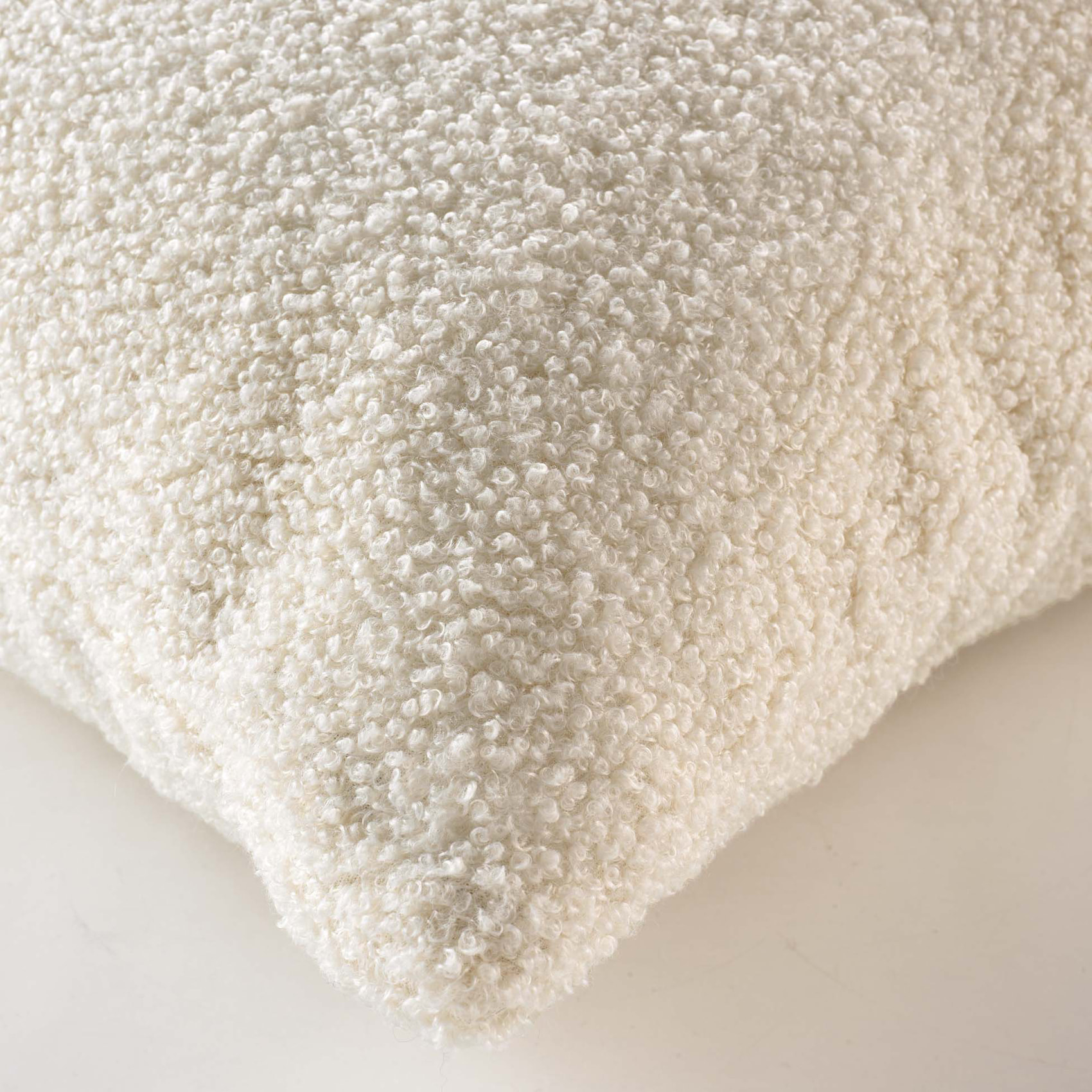 Coussin déhoussable en bouclette unie - Naturel