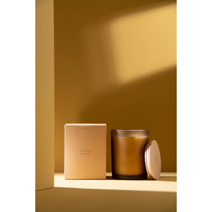 J-Line bougie parfumée Accords Essentiels - Santal Satiné - jaune - 52H