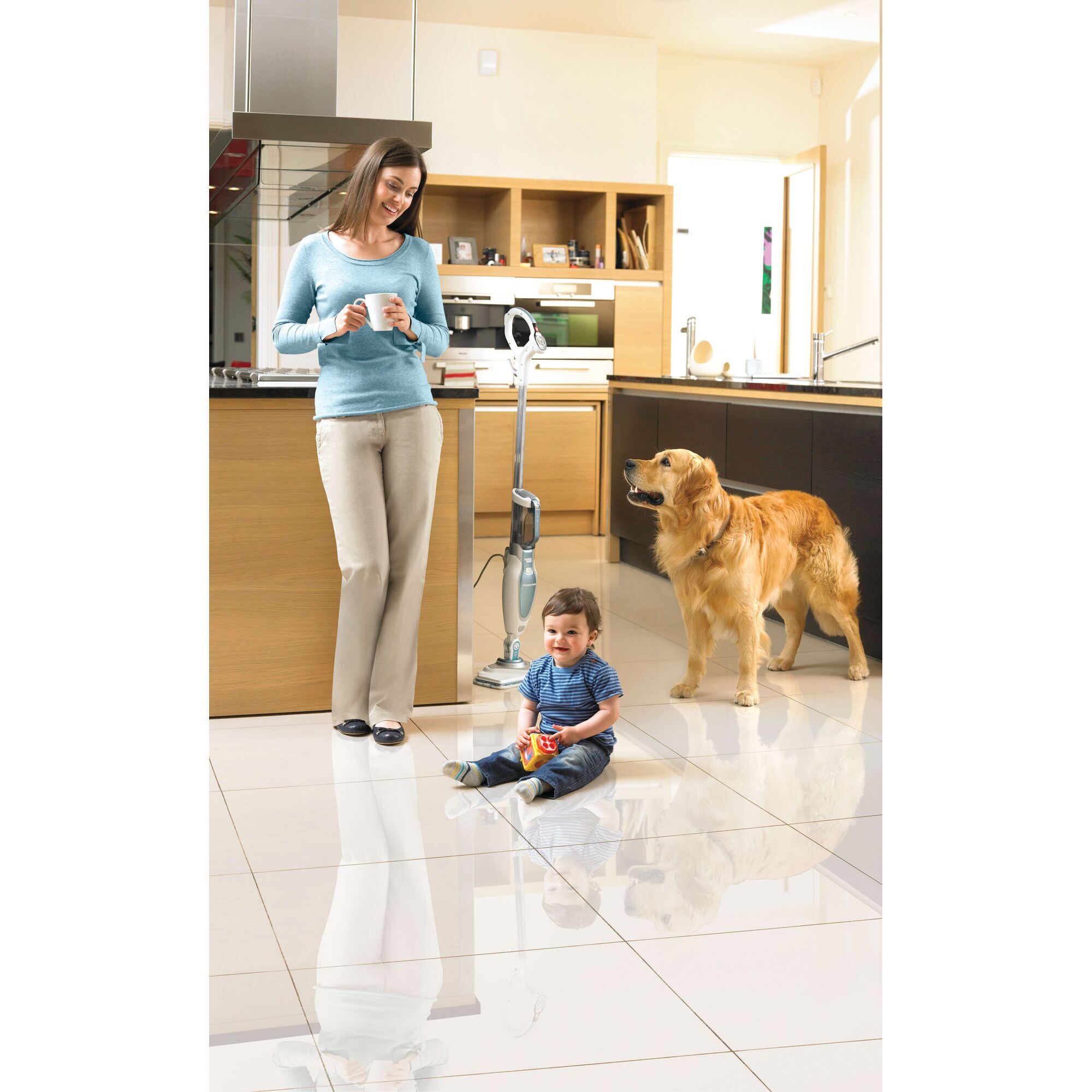 Balai vapeur avec tête delta 1600W, 4 accessoires, 99,9% des bactéries et germes tués sans produit chimique