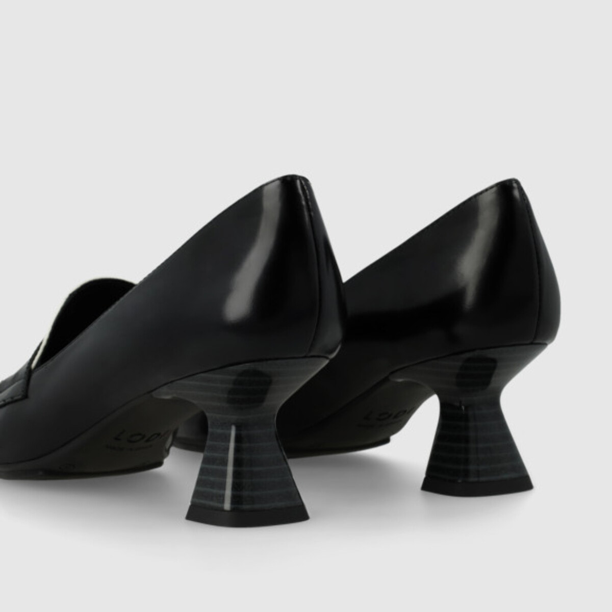 ZAPATOS DE SALÓN NEGROS Y BLANCOS KAL4904