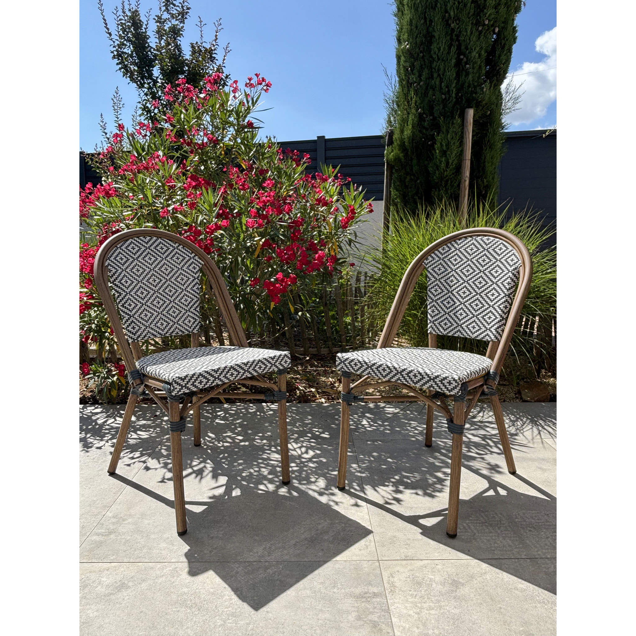 BISTRO - Lot de 2 fauteuils de jardin empilables en aluminium - bleu