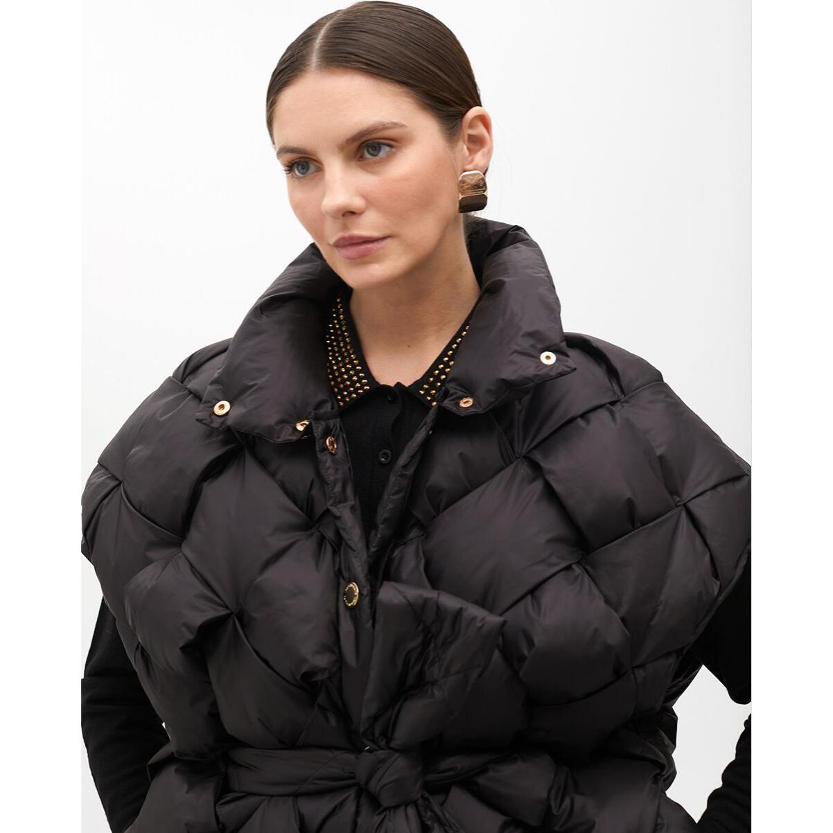 Gilet Imbottito Intrecciato con Cintura in Tessuto