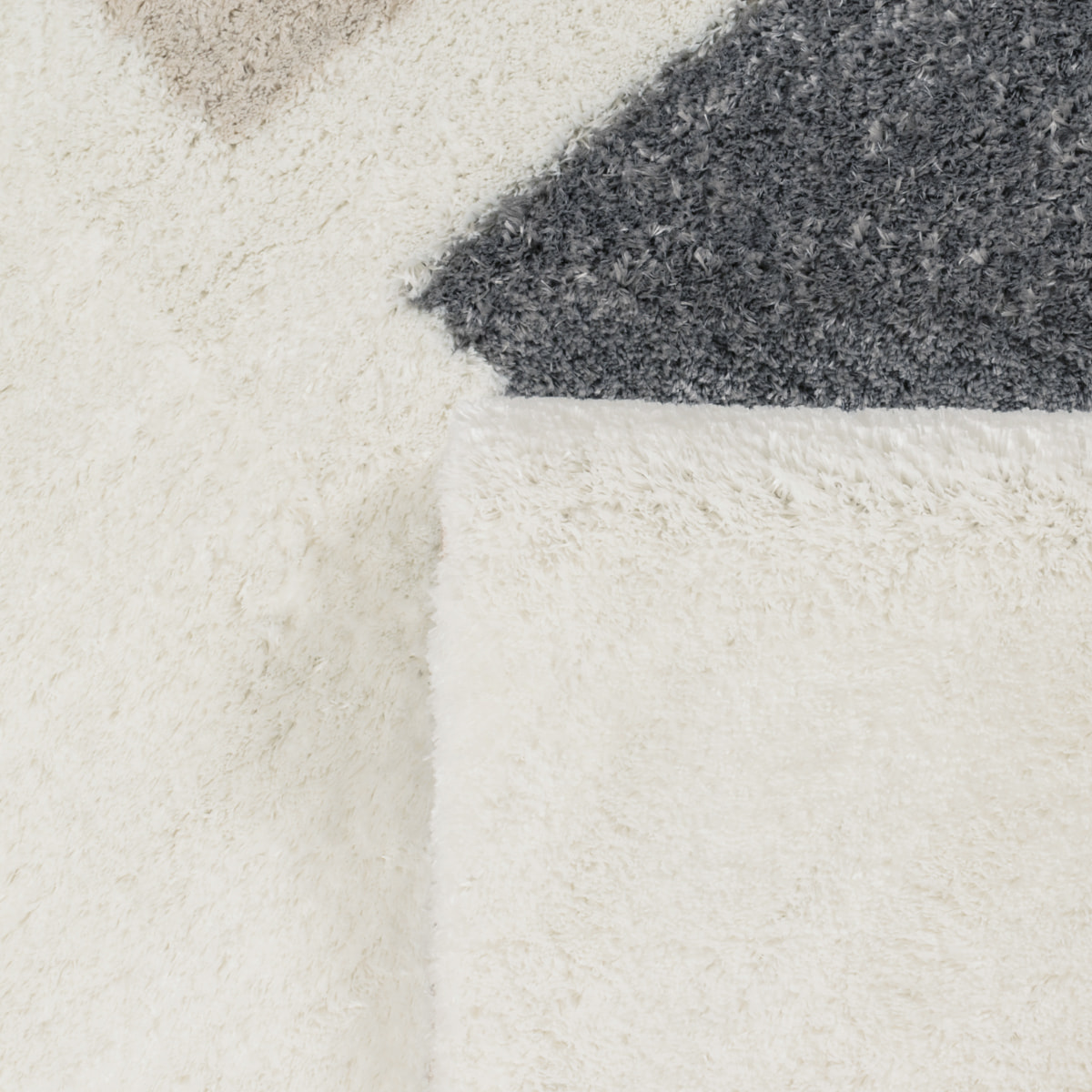 KARENA - Tapis moderne design géométrique en polypropylène