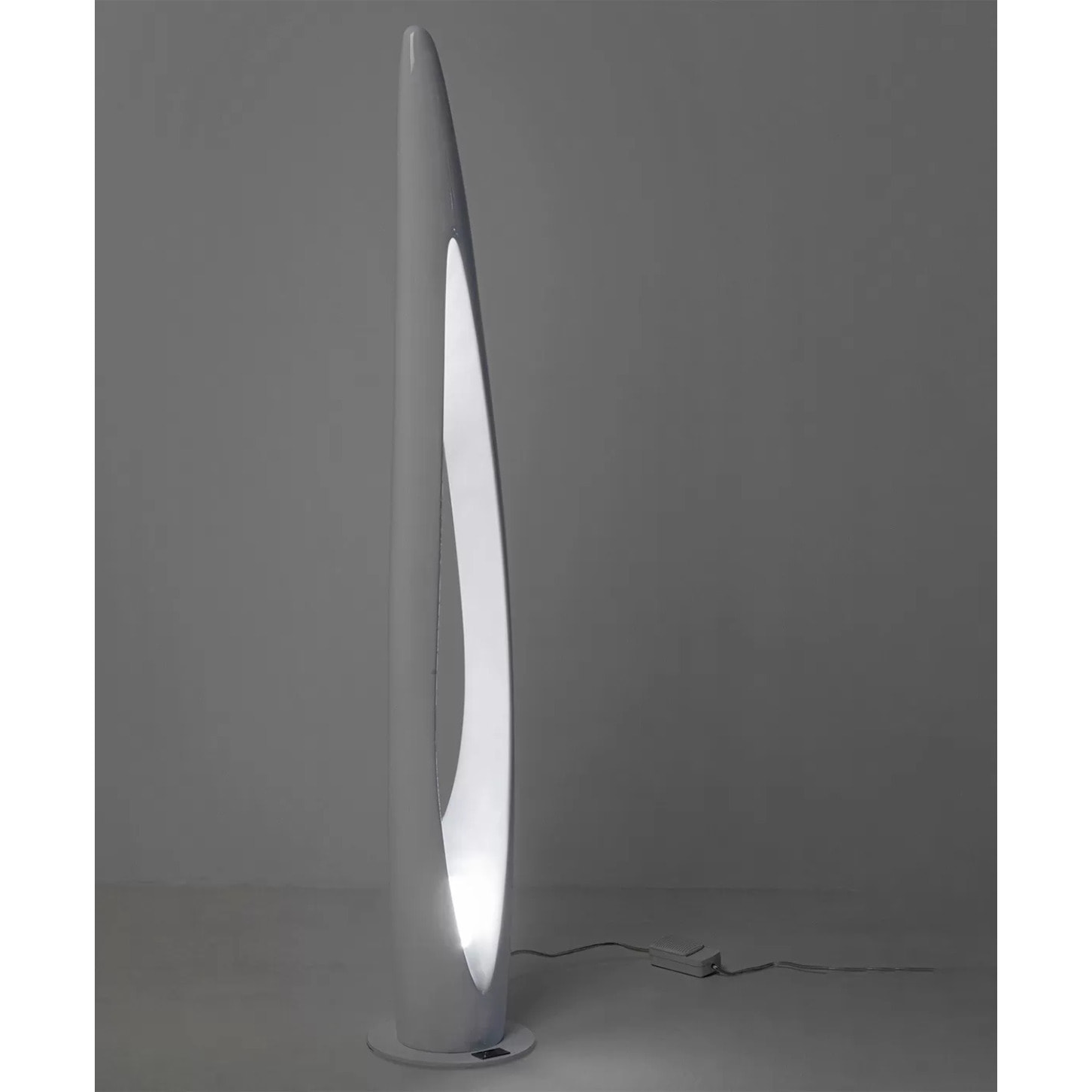 Lampadaire Flow Flame 132cm blanc Kare Design