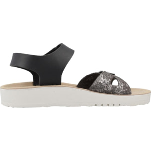 Sandalias Niña de la marca GEOX  modelo J SANDAL COSTAREI GI NEGRO