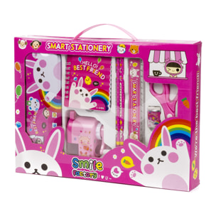 Set di cancelleria con custodia in metallo e accessori per la scrittura.