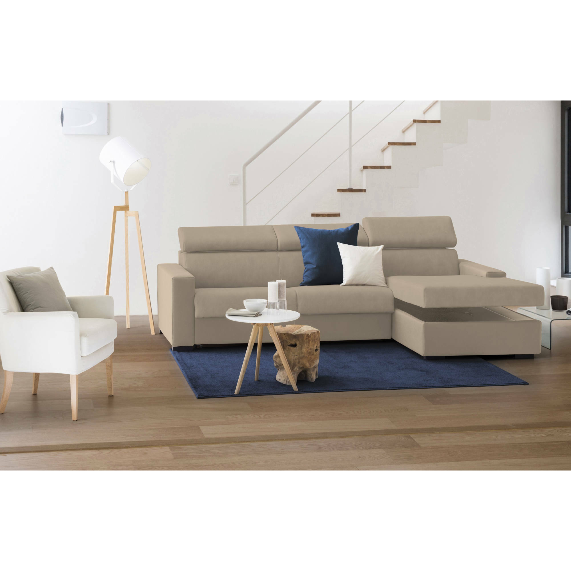 Divano Letto Alceste, Divano ad angolo, 100% Made in Italy, Sofà con apertura girevole, con Penisola contenitore Destra, con Braccioli slim, Cm 260x95h85, Beige