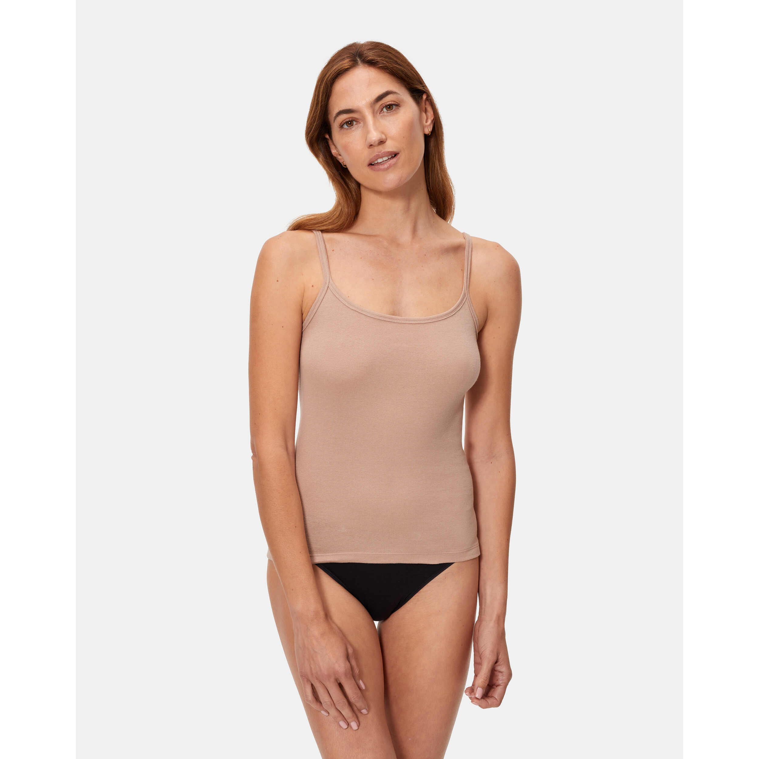 Camiseta de tirantes finos de patrón básico con escote redondo ligeramente escotado