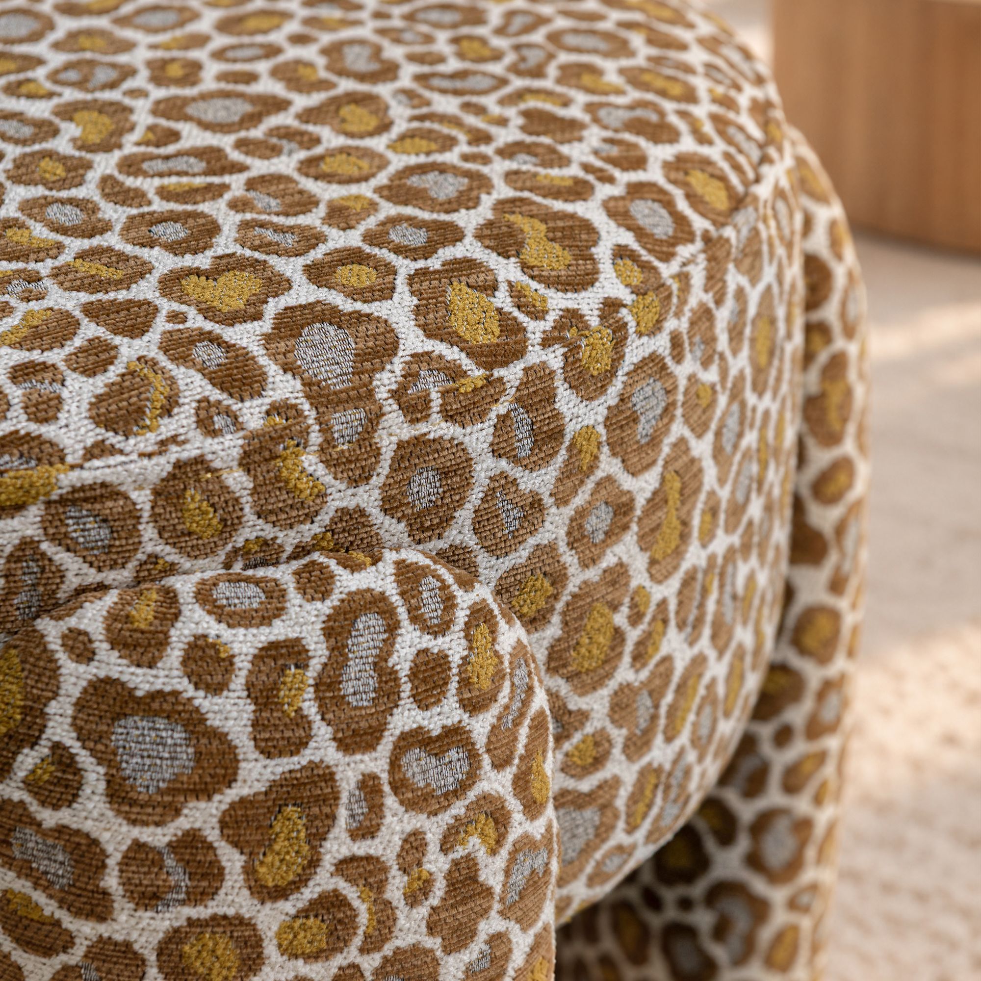 Tabouret en tissu léopard jaune ORION