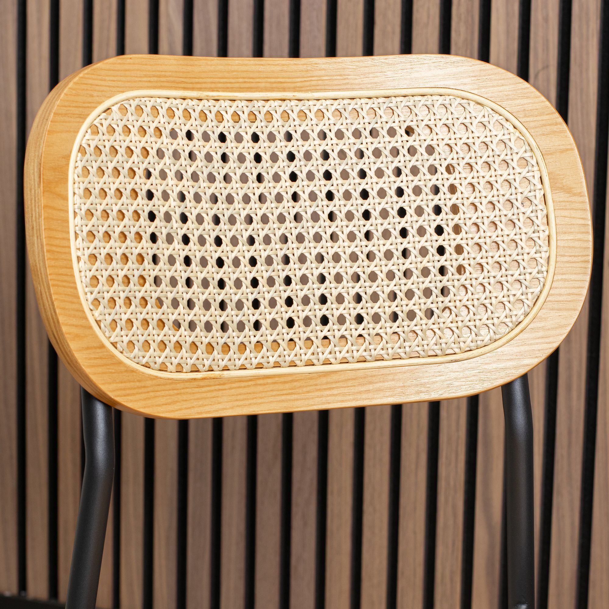 Lot de 2 chaises en bois naturel et pieds en métal noir NOSARA