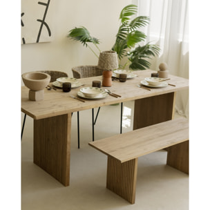 Mesa de comedor de madera maciza en tono roble oscuro de varias medidas