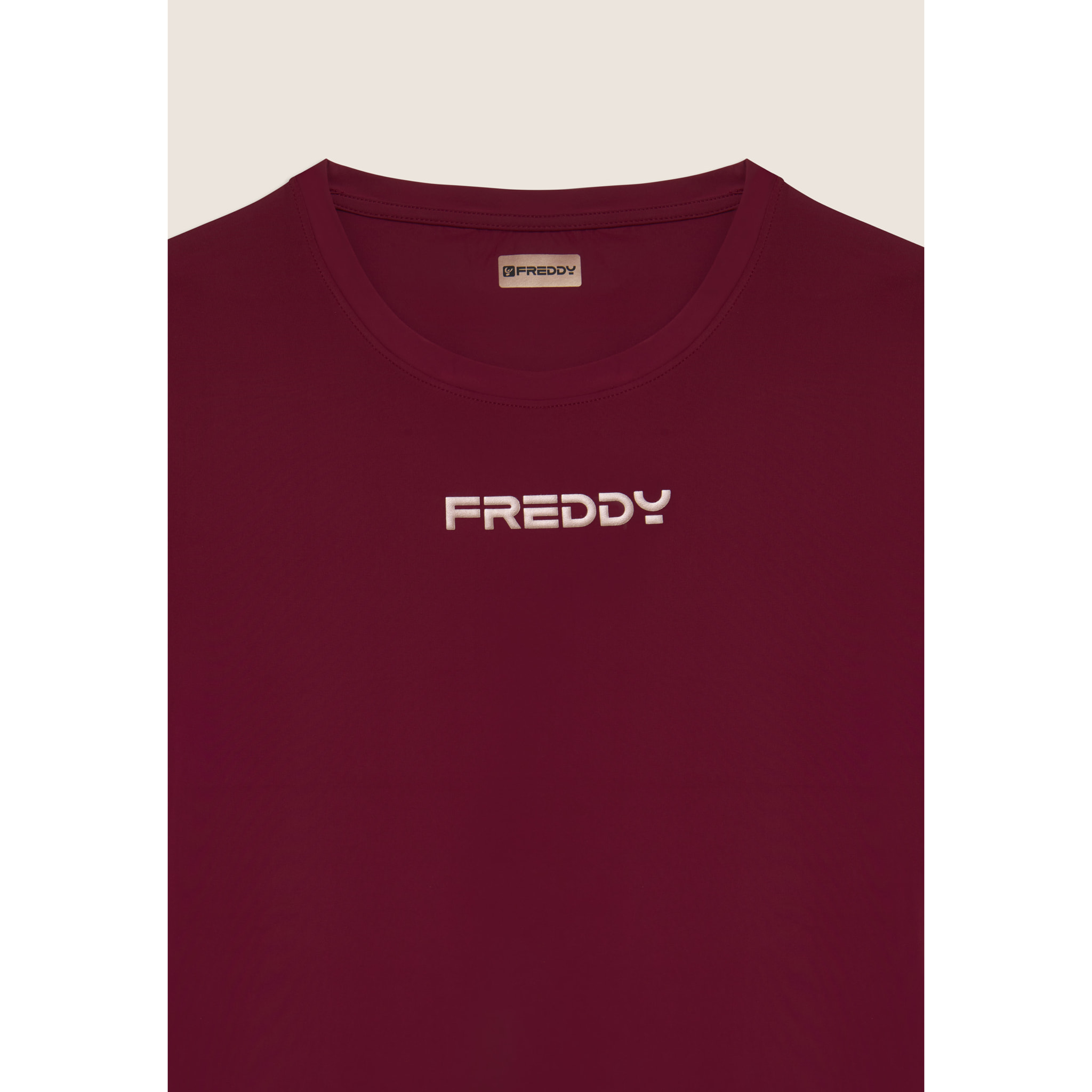 T-shirt regular in tessuto tecnico leggero