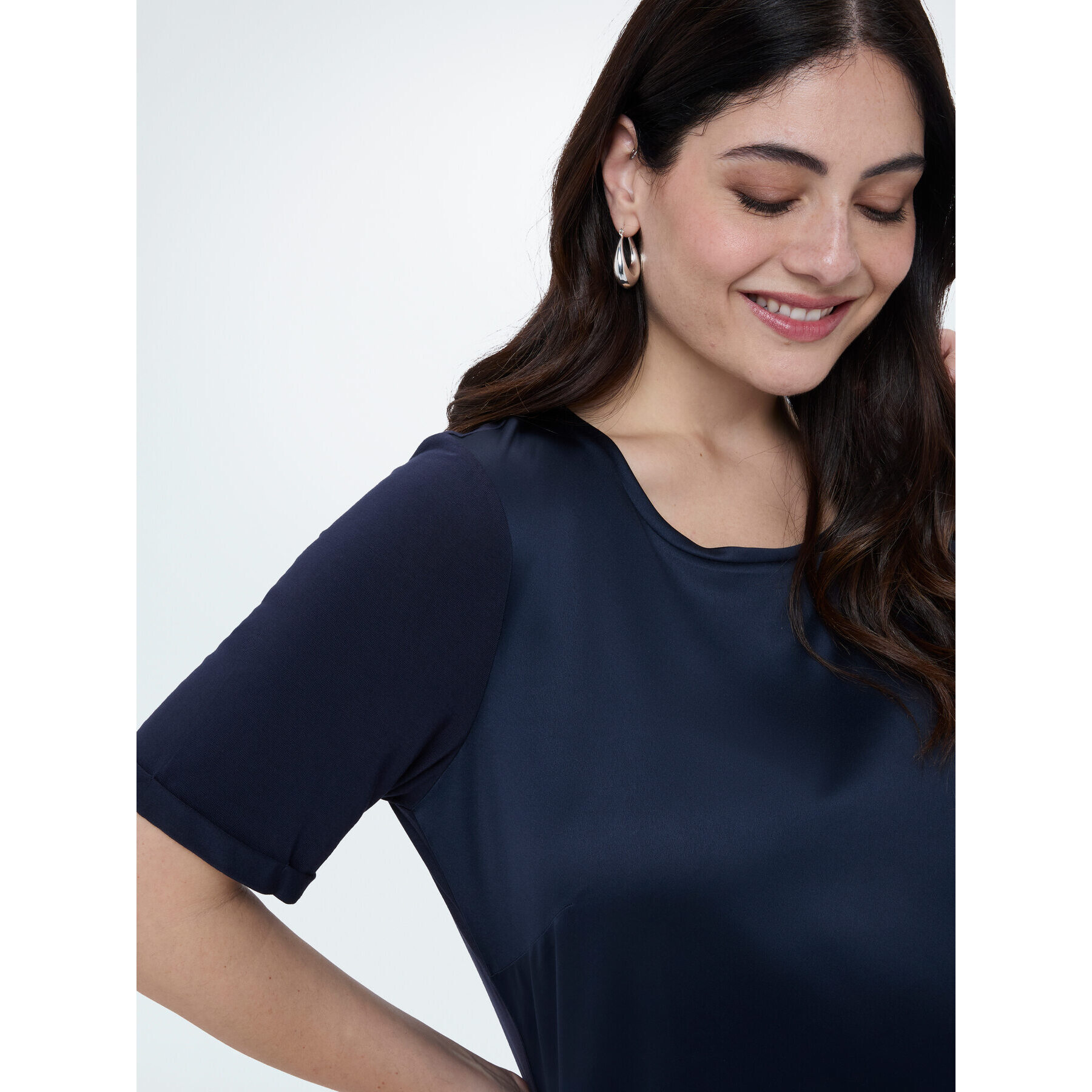 Fiorella Rubino - T-shirt bimaterica con scollo tondo - Blu