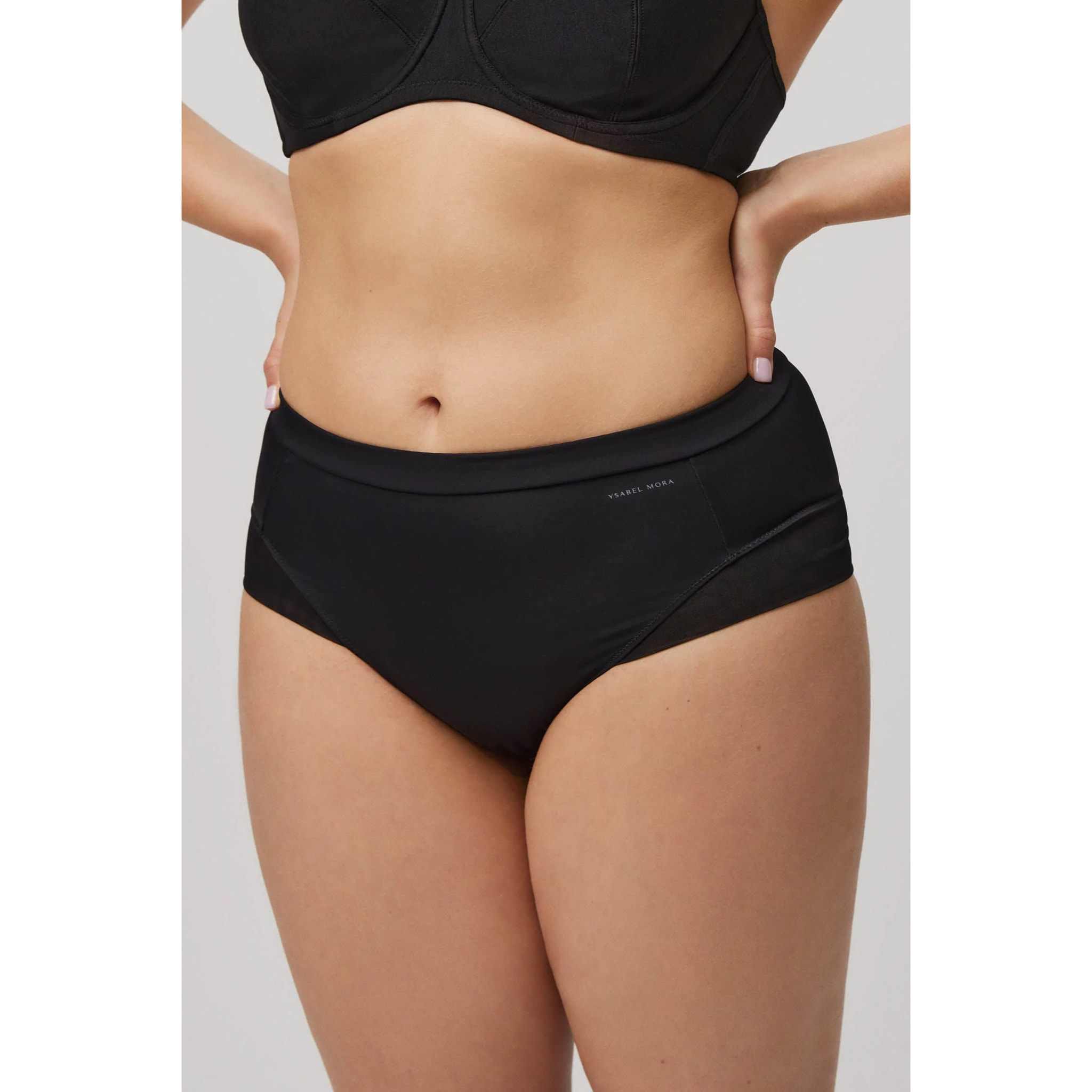 Slip a vita alta con tulle nero