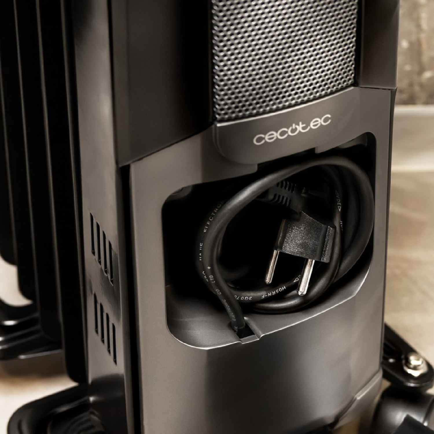 Cecotec Radiateur bain d’huile Ready Warm 5000 Space Black